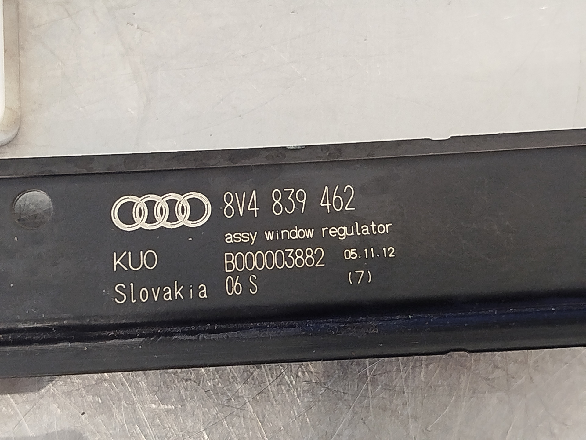 AUDI A3 8V (2012-2020) Стеклоподъемник задней правой двери 8V4839462 24890945