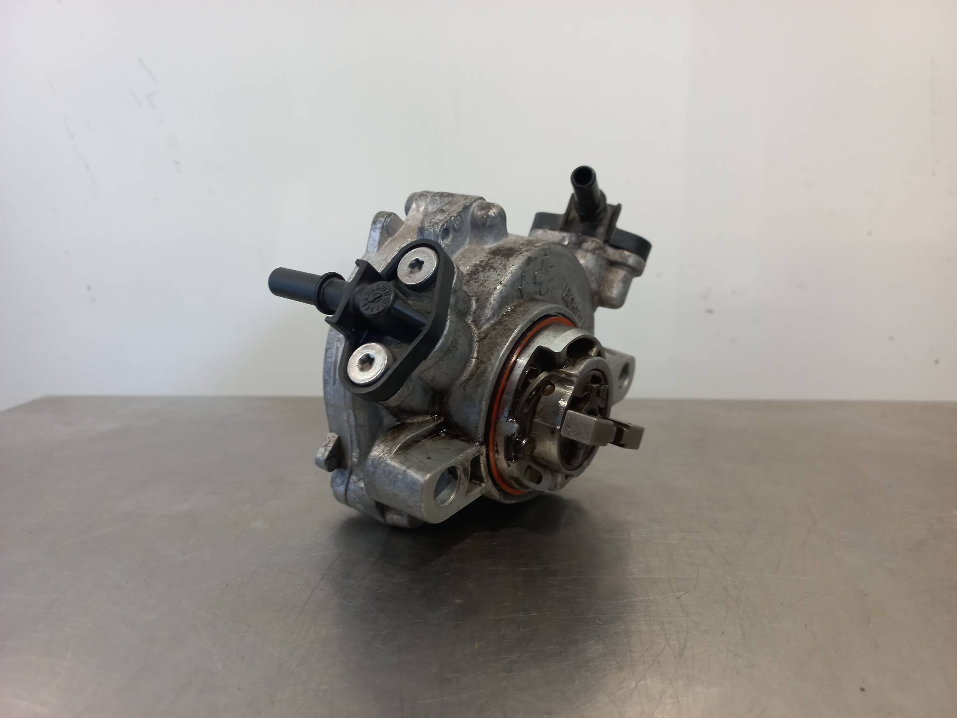 CITROËN C-Elysee 2 generation (2012-2017) Vacuum Pump 9804021880 26411319