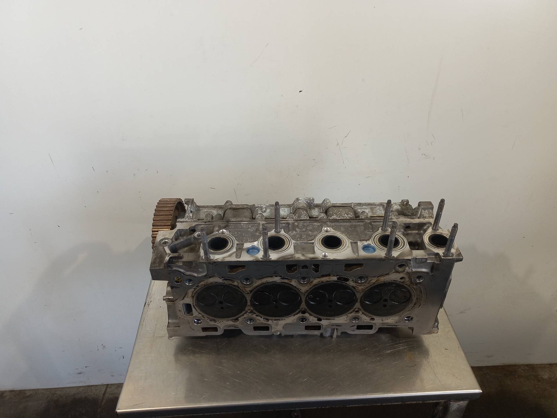 PEUGEOT 207 1 generation (2006-2009) Engine Cylinder Head 9684487210 26410861