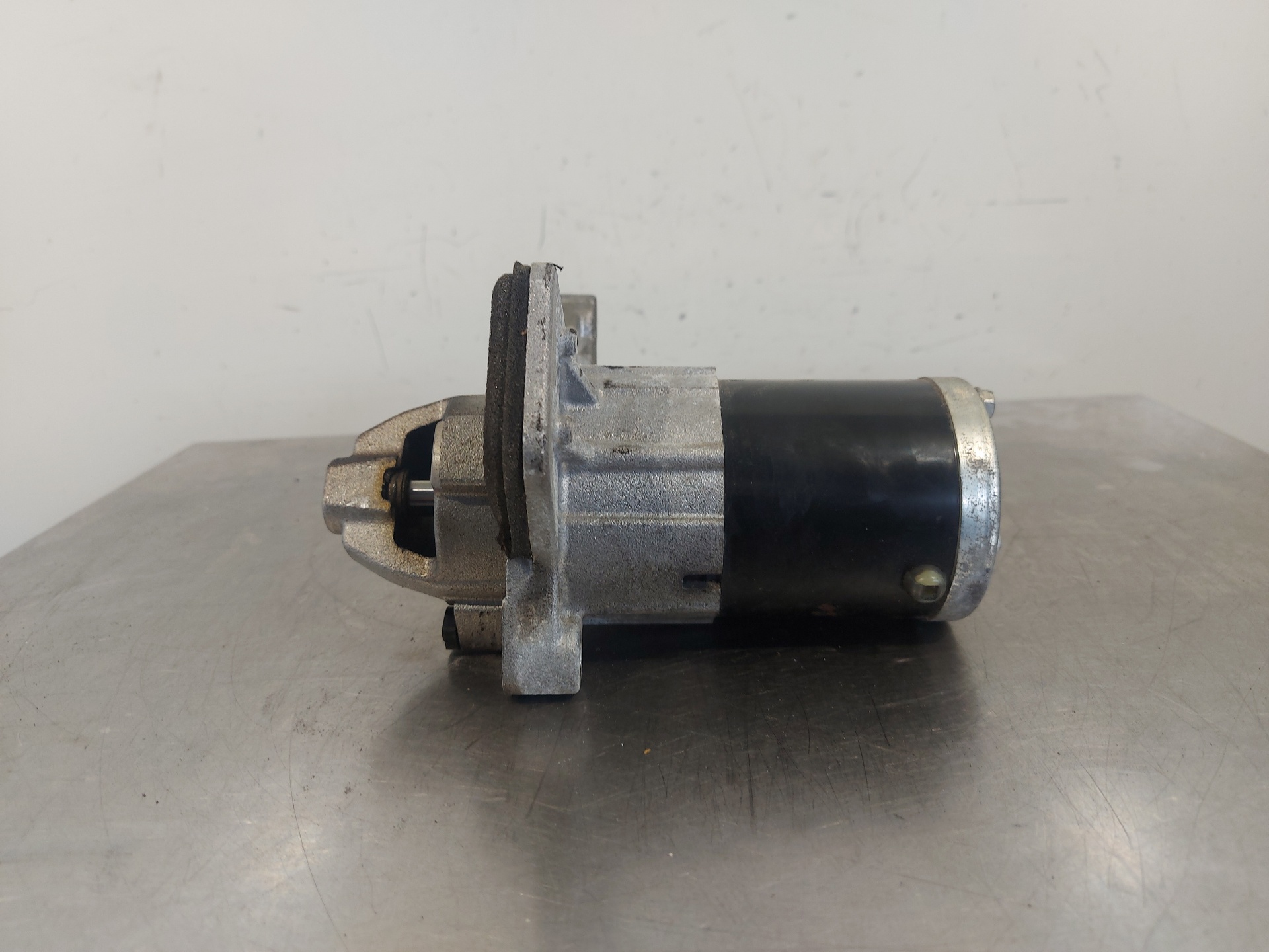 CHEVROLET Sandero 2 generation (2013-2020) Starter Motor 233000557R 26417028