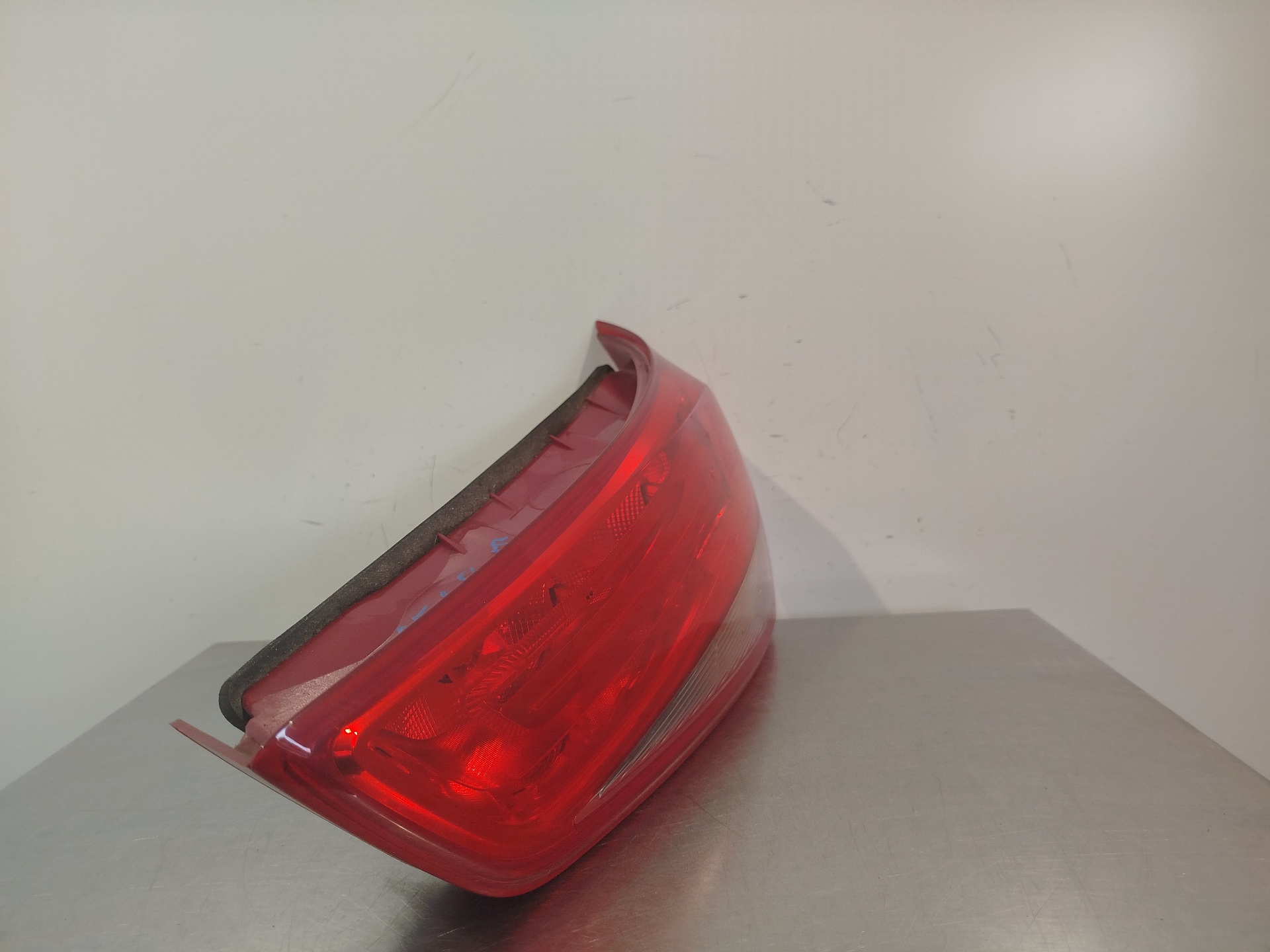 AUDI A1 8X (2010-2020) Rear Right Taillight Lamp 8X0945094D 24890312