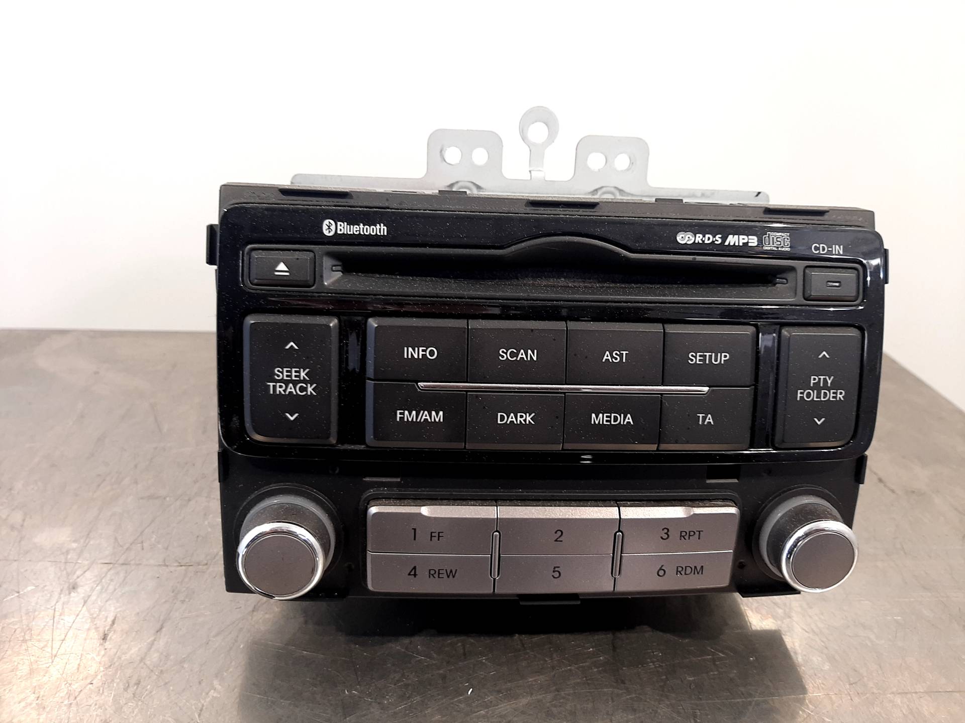 HYUNDAI i20 PB (1 generation) (2008-2014) Music Player Without GPS 961211J252 26406778