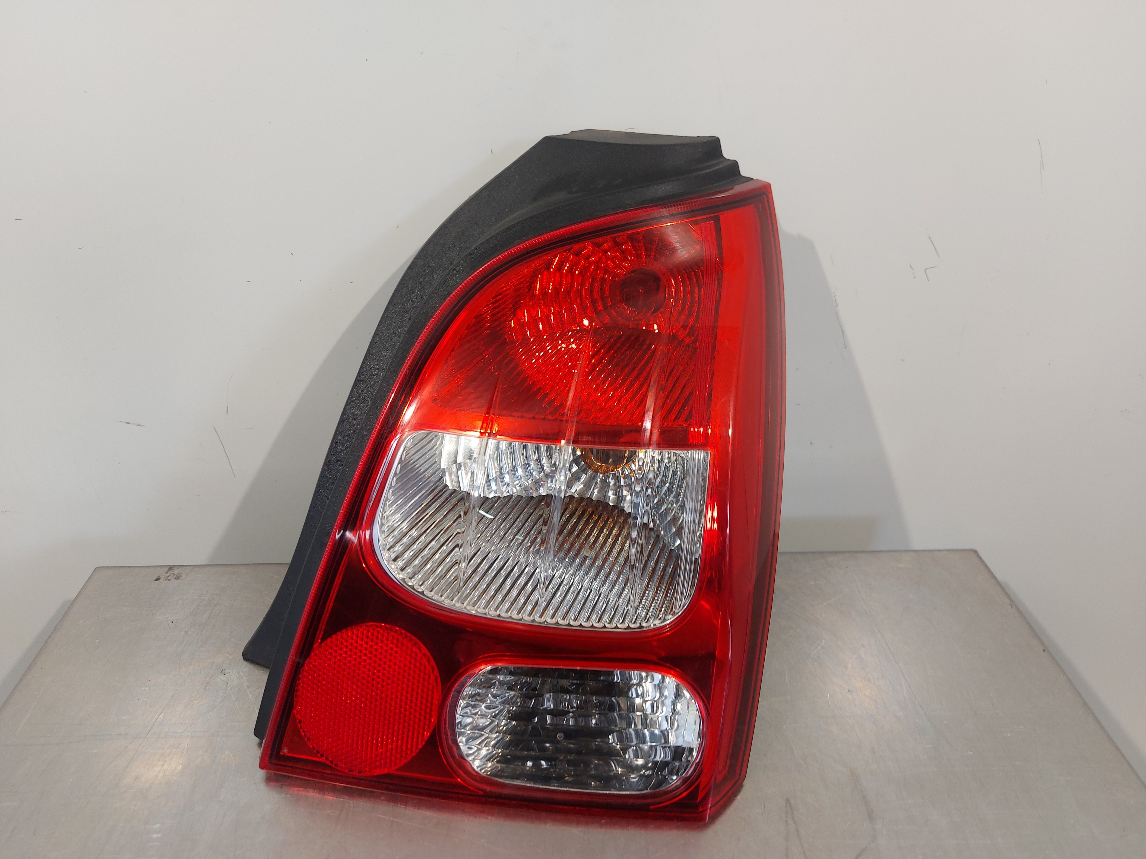 RENAULT Twingo 2 generation (2007-2014) Rear Right Taillight Lamp 26409272