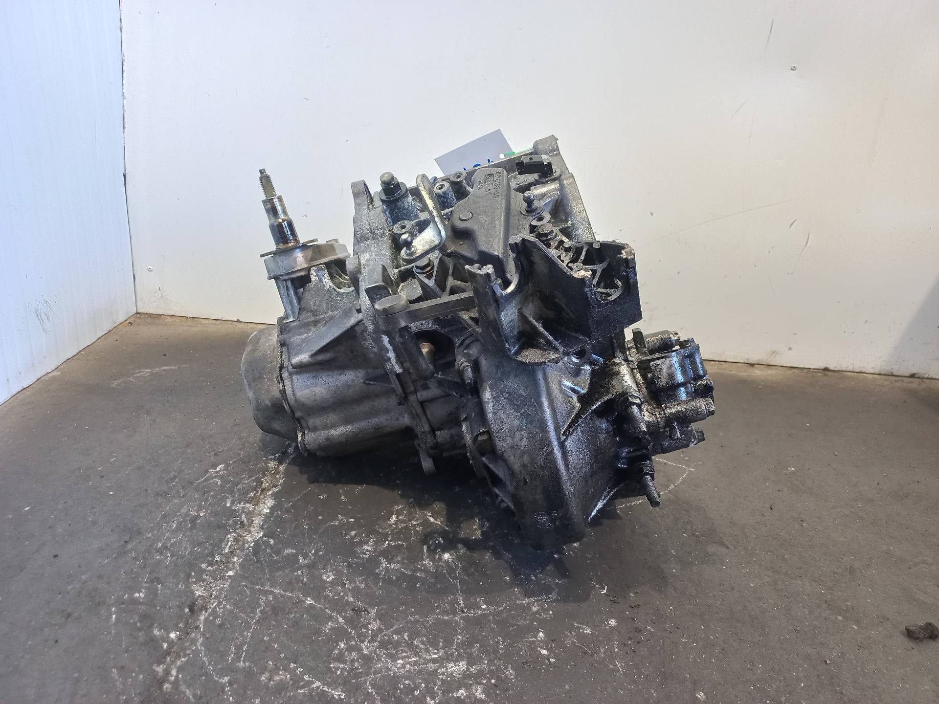 LADA Gearbox 20DM09 26410227