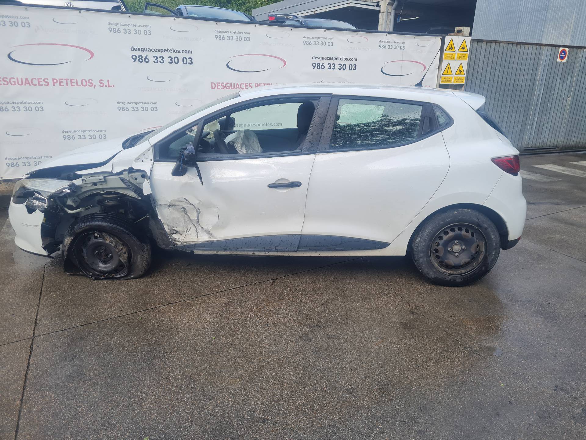 RENAULT Clio 4 generation (2012-2020) Priekinis dešinys pusašis 391000926R 26414312