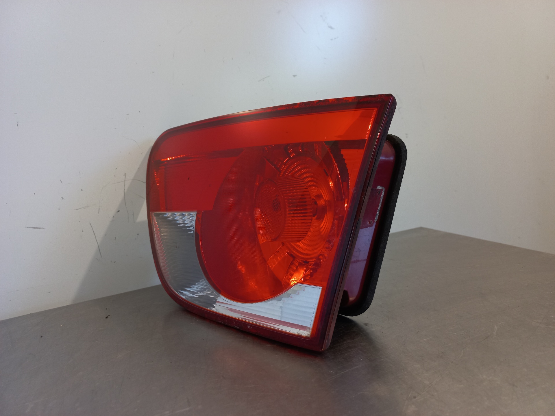 SEAT Toledo 3 generation (2004-2010) Rear Right Taillight Lamp 5P8945094D 26414404