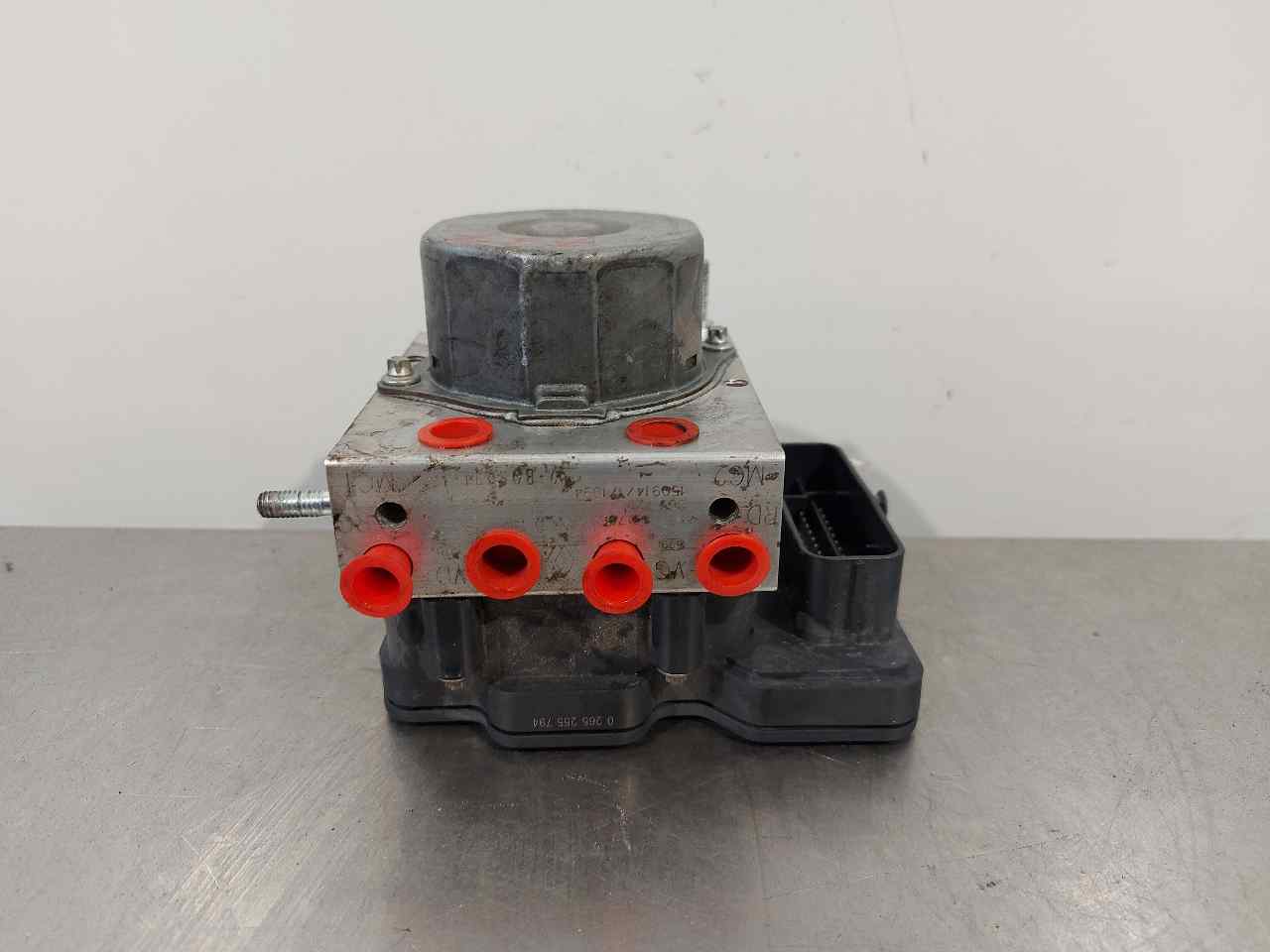 RENAULT Captur 1 generation (2013-2019) ABS Pump 476601203R 26407452