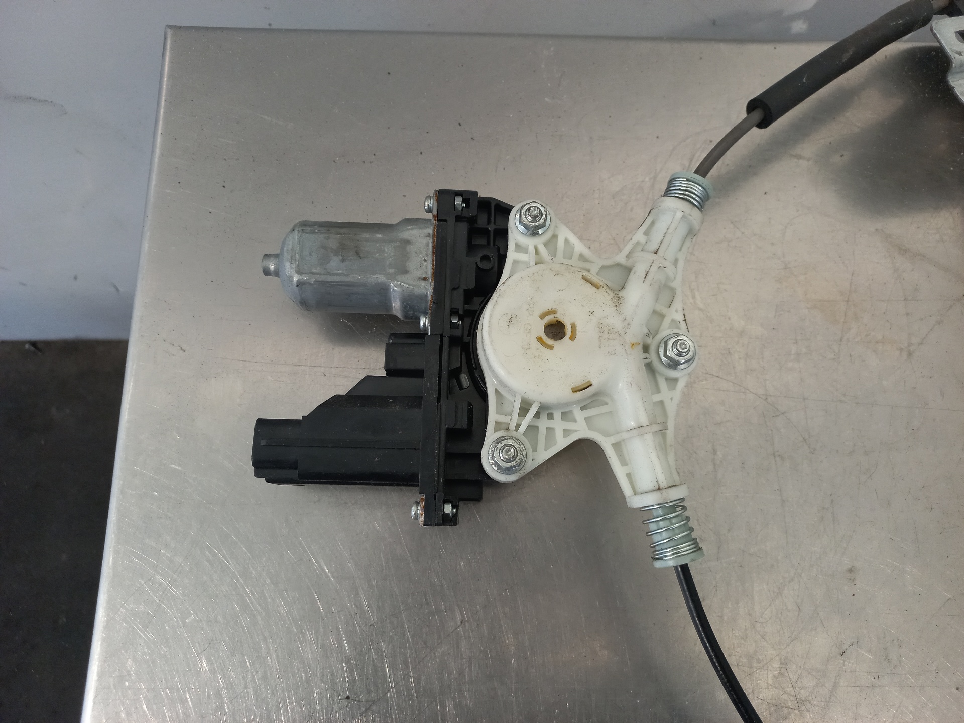 KIA Rio 3 generation (2011-2017) Front Left Door Window Regulator 824501W010 26418758