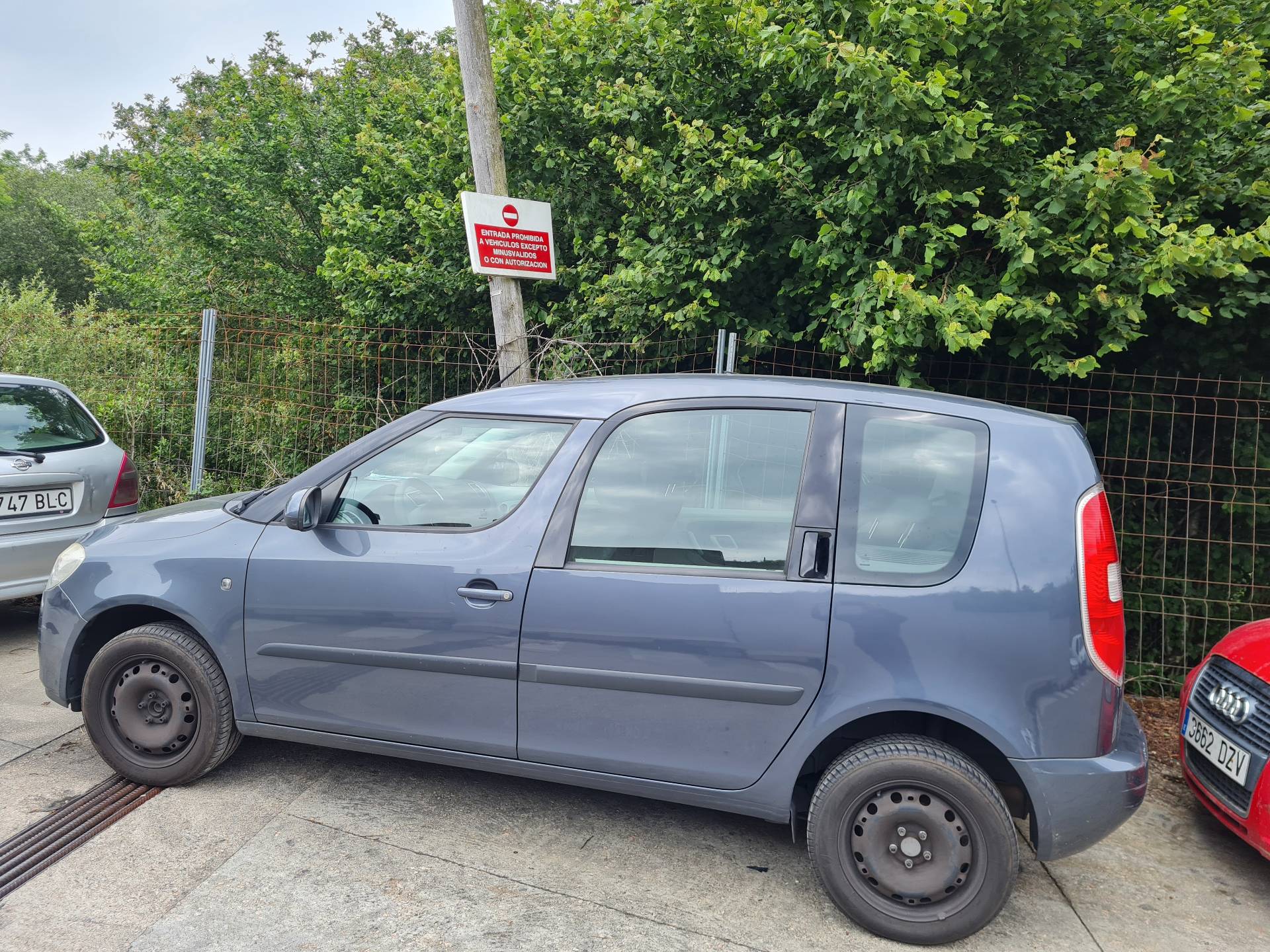 SKODA Roomster 5J  (2010-2015) Ľavé zadné koncové svetlo 5J7945095 26410354