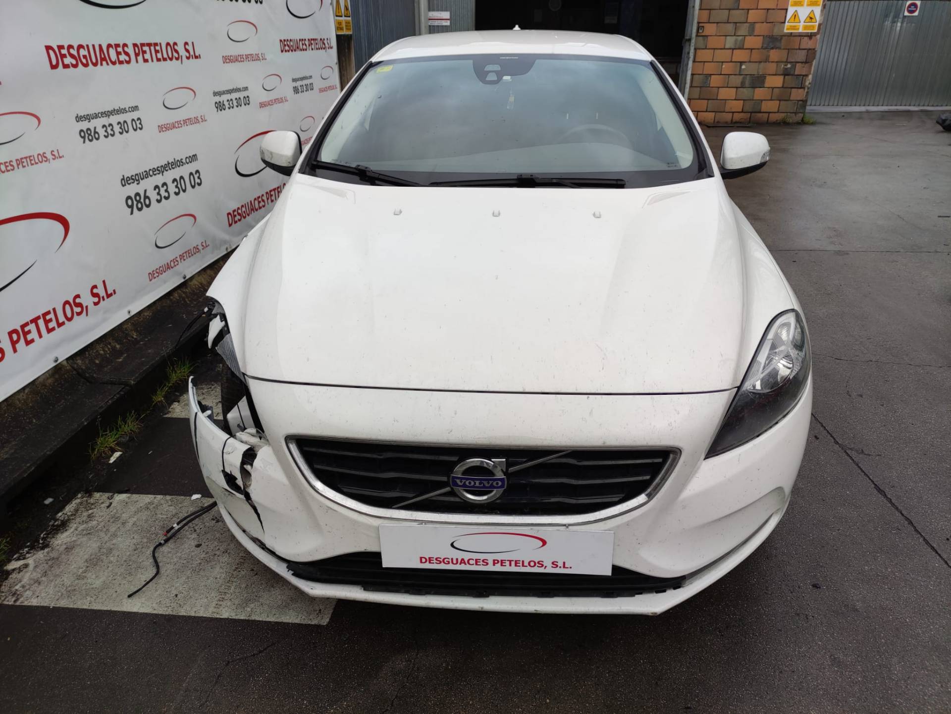 VOLVO V40 2 generation (2012-2020) Генератор 30659390 26409282