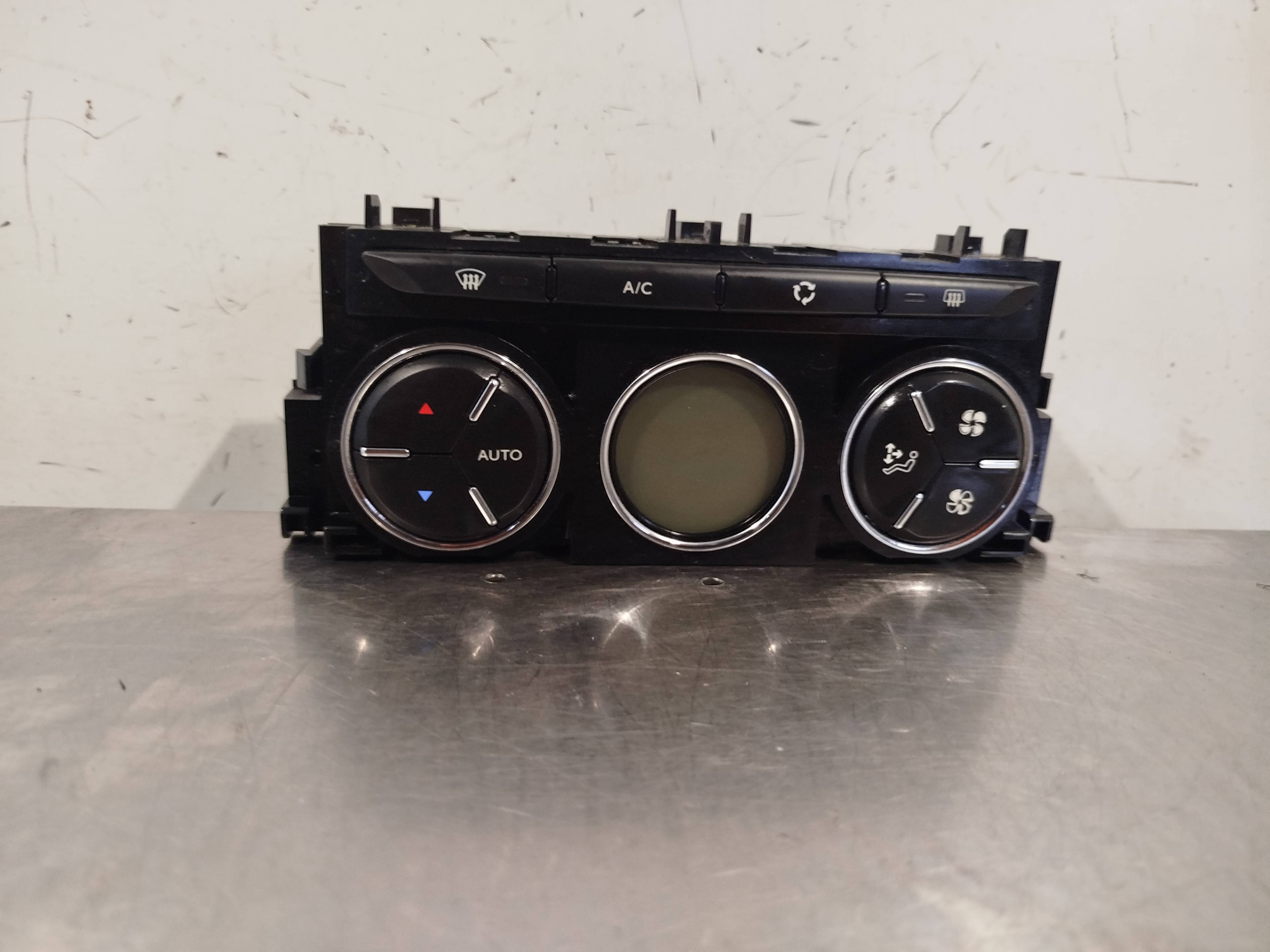 CITROËN DS3 1 generation (2010-2015) Climate  Control Unit 400018001 26415893