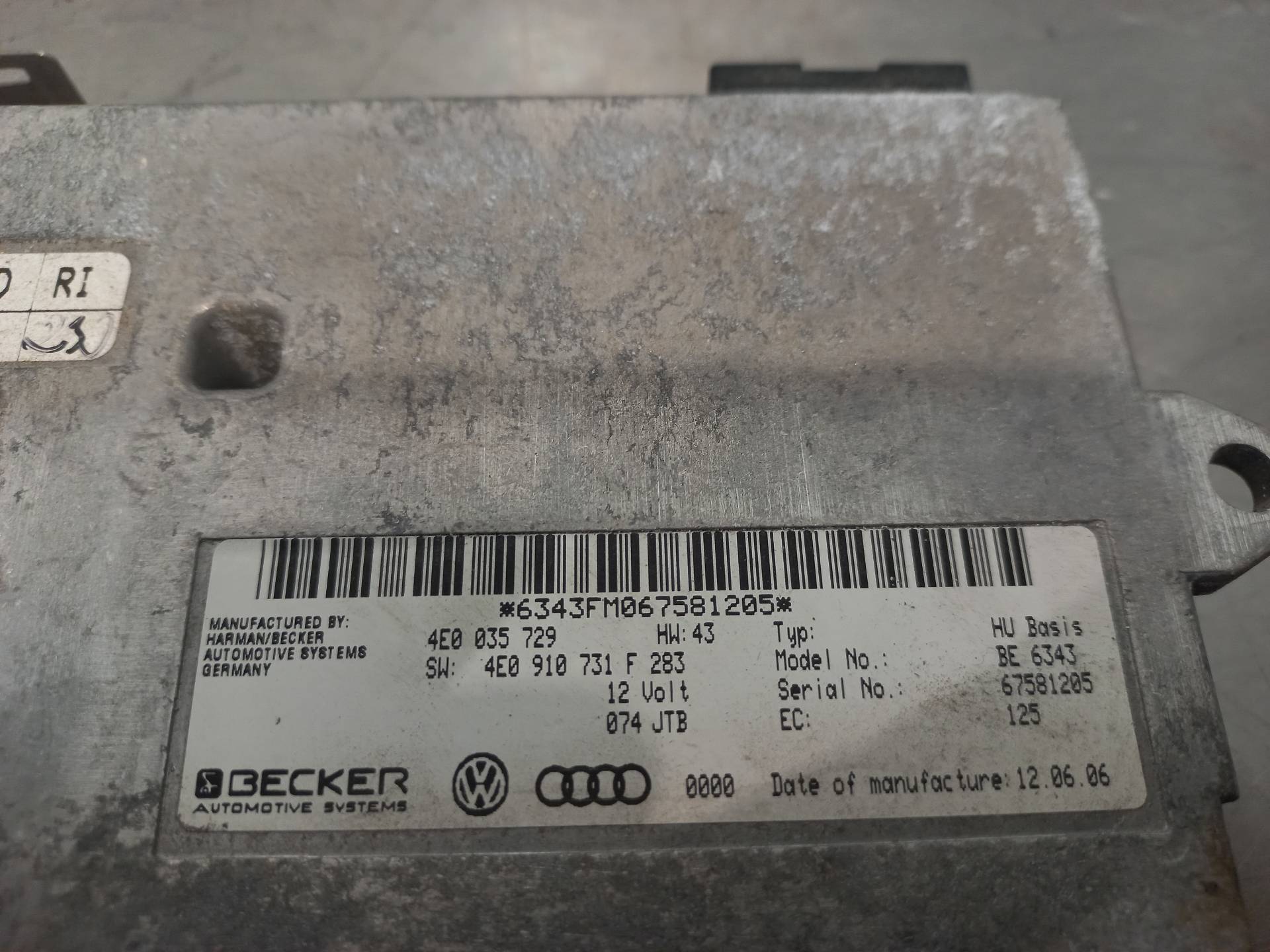 AUDI A8 D3/4E (2002-2010) Andre kontrolenheder 4E0035729 26409988