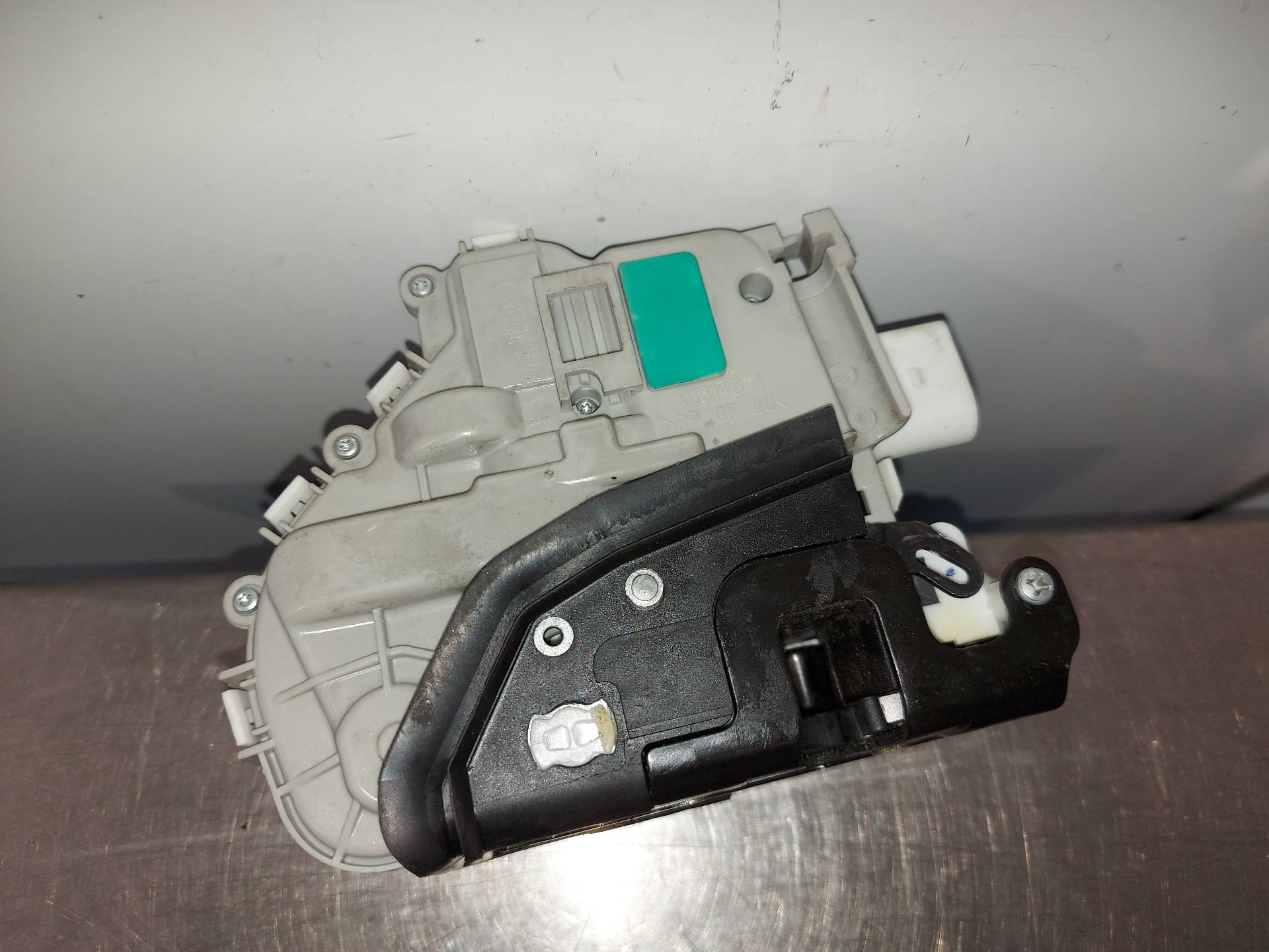 AUDI A3 8V (2012-2020) Front Left Door Lock 8X1837015C 26410551