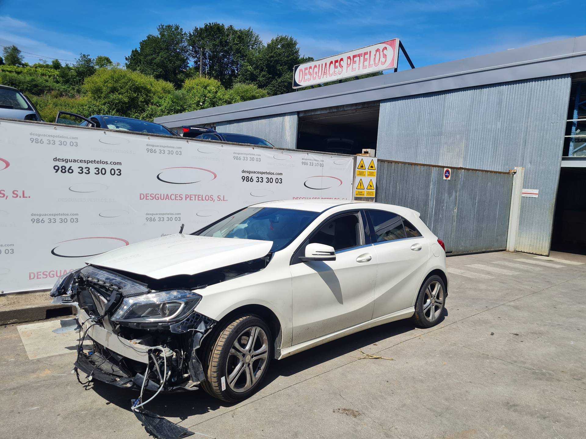 MERCEDES-BENZ A-Class W176 (2012-2018) Другие внутренние детали A2469001206 26417697