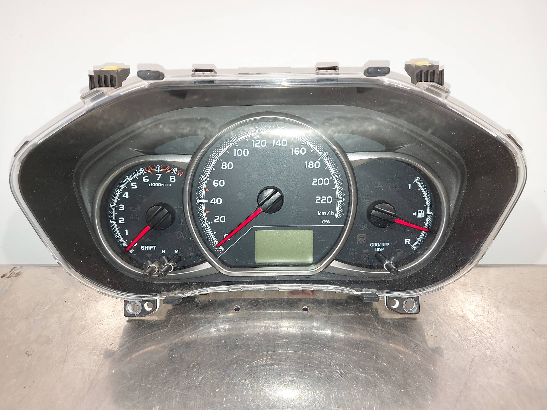 TOYOTA Yaris 2 generation (2005-2012) Speedometer 838000U270 26406896