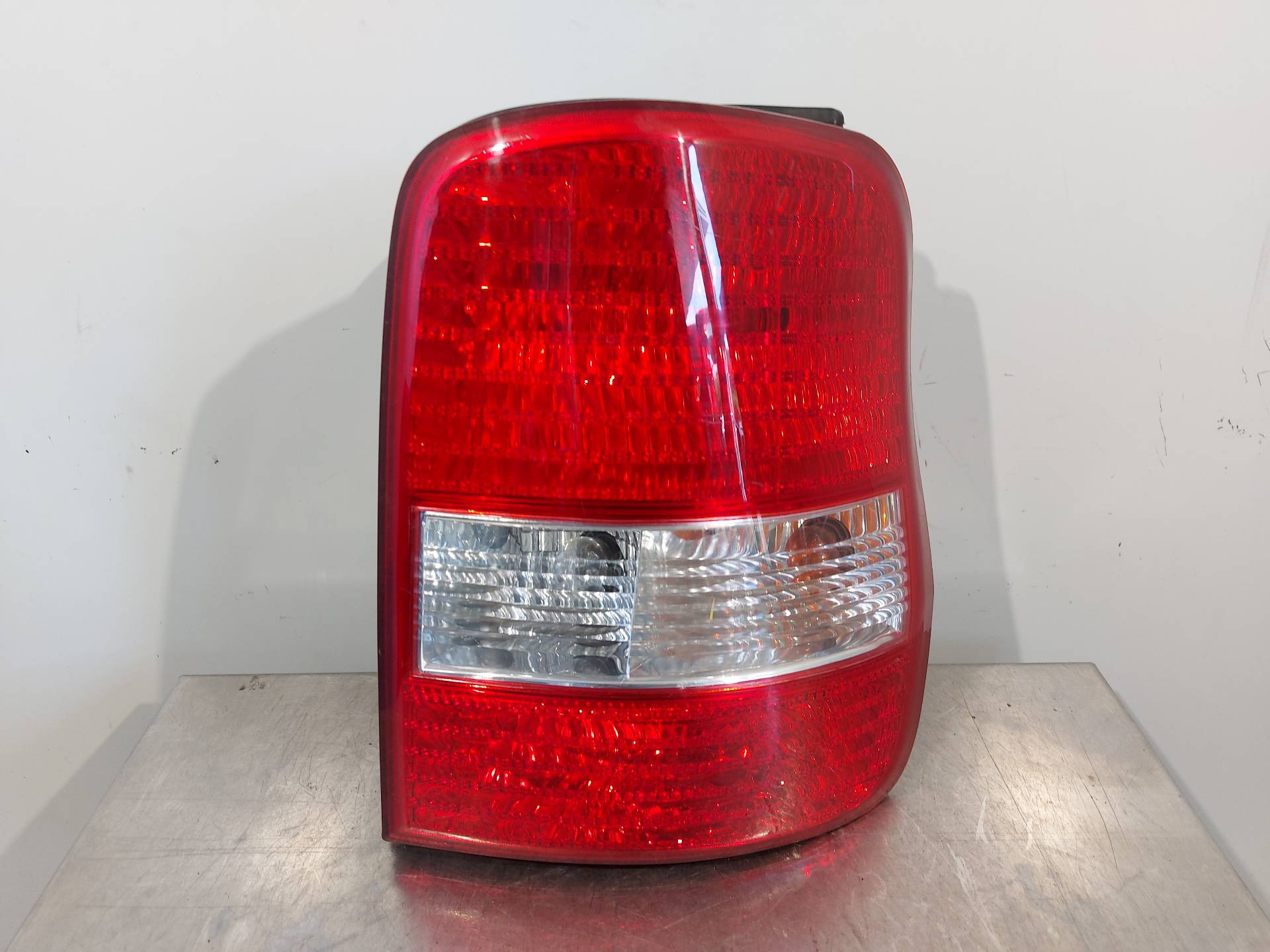 SUBARU Trezia 1 generation (2010-2016) Rear Right Taillight Lamp 26410495