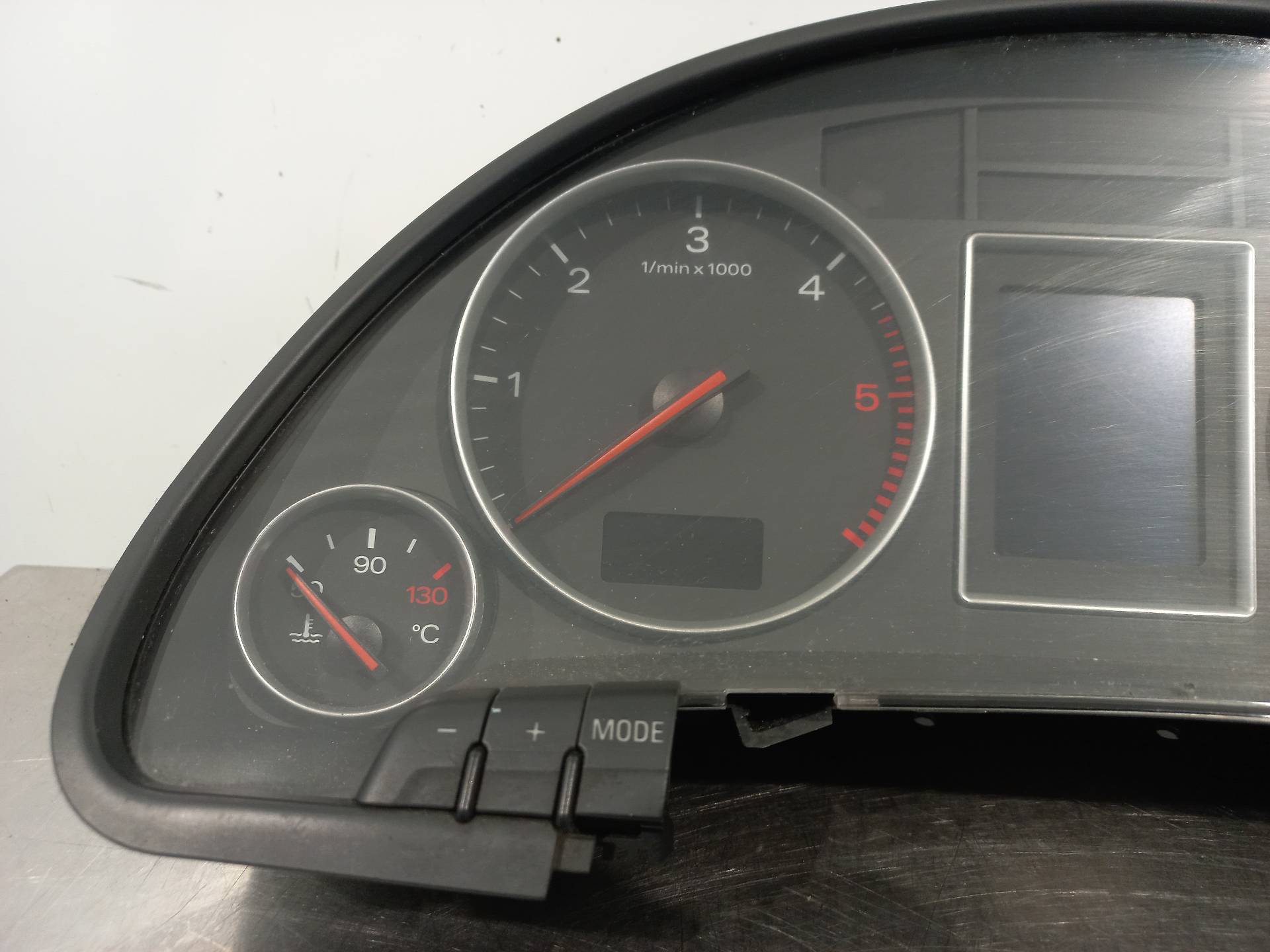 SUZUKI A4 B6/8E (2000-2005) Sebességmérő műszer 8E0920900K 24885486