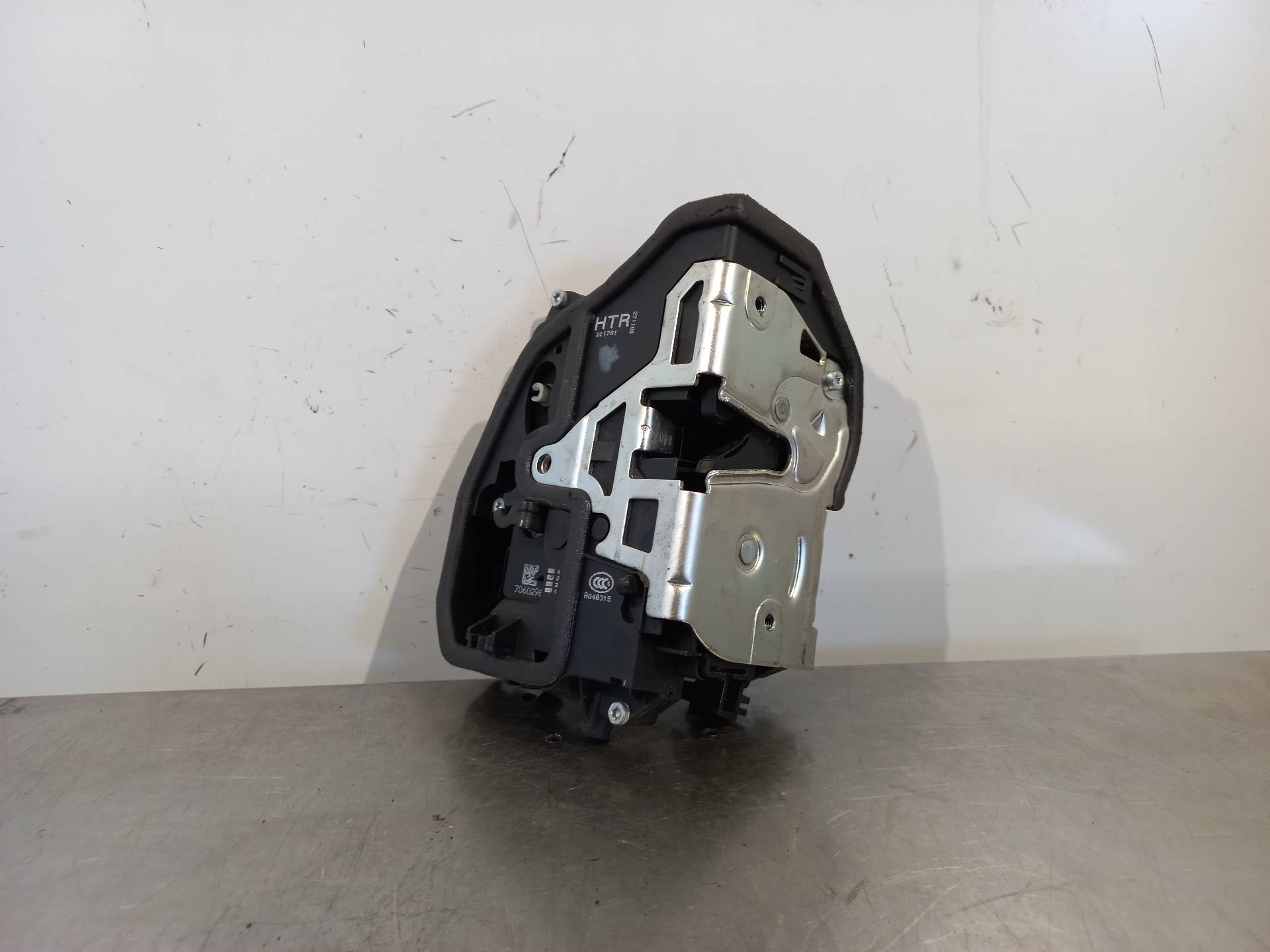 BMW 3 Series E90/E91/E92/E93 (2004-2013) Rear Right Door Lock 7060296 26410978