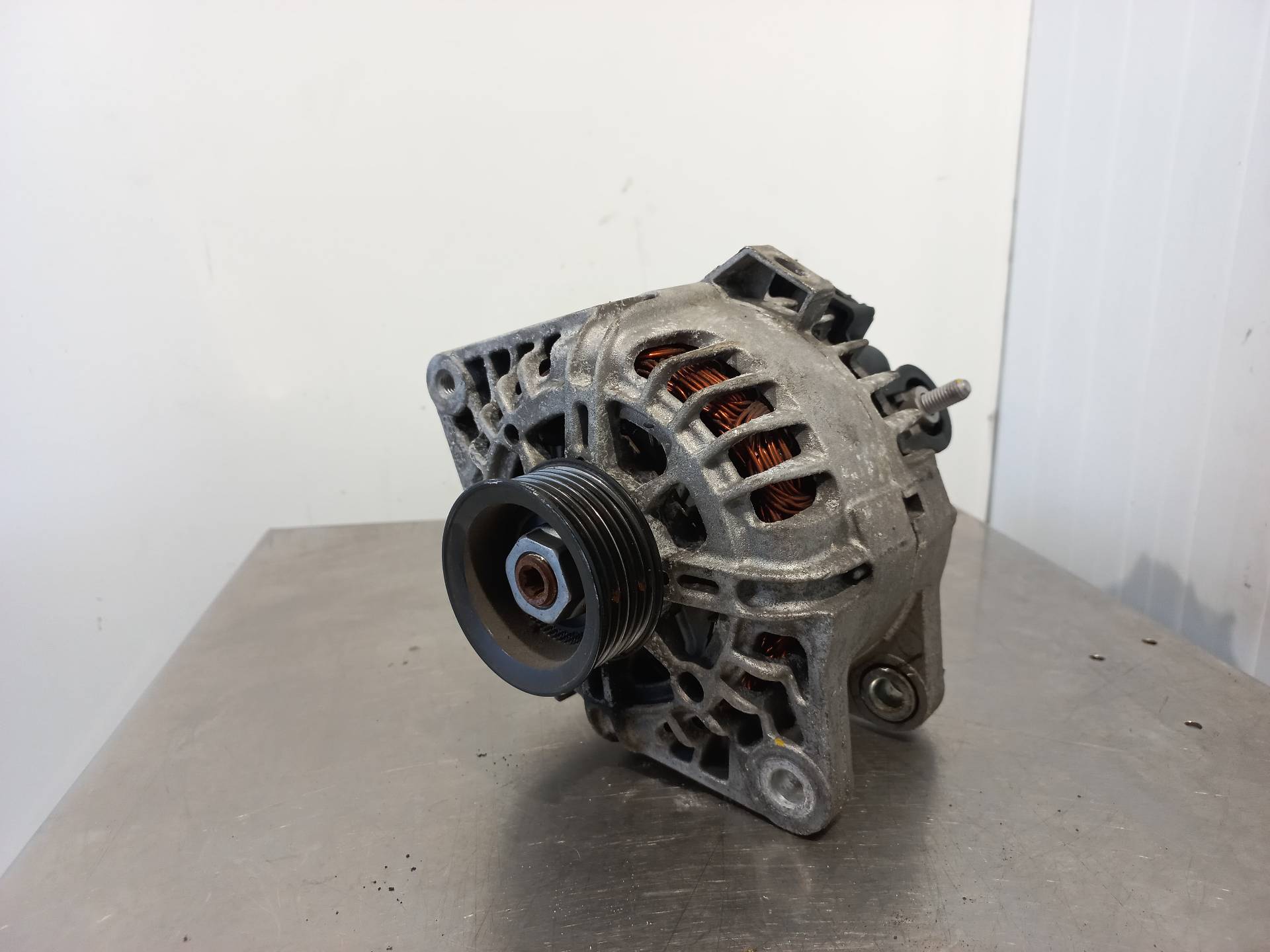 KIA Sportage 3 generation (2010-2015) Alternator 373002B600 26411005