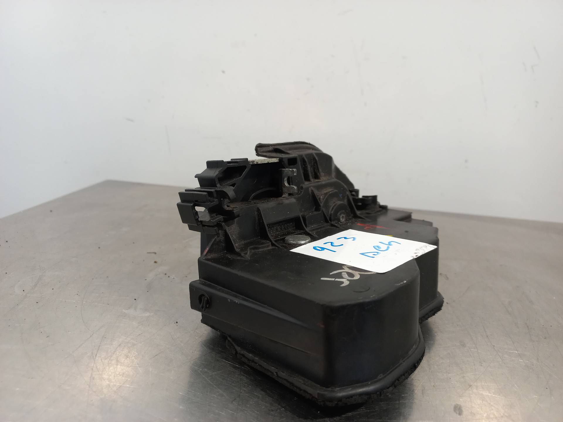 BMW 1 Series E81/E82/E87/E88 (2004-2013) Front Right Door Lock 7202146 24887010