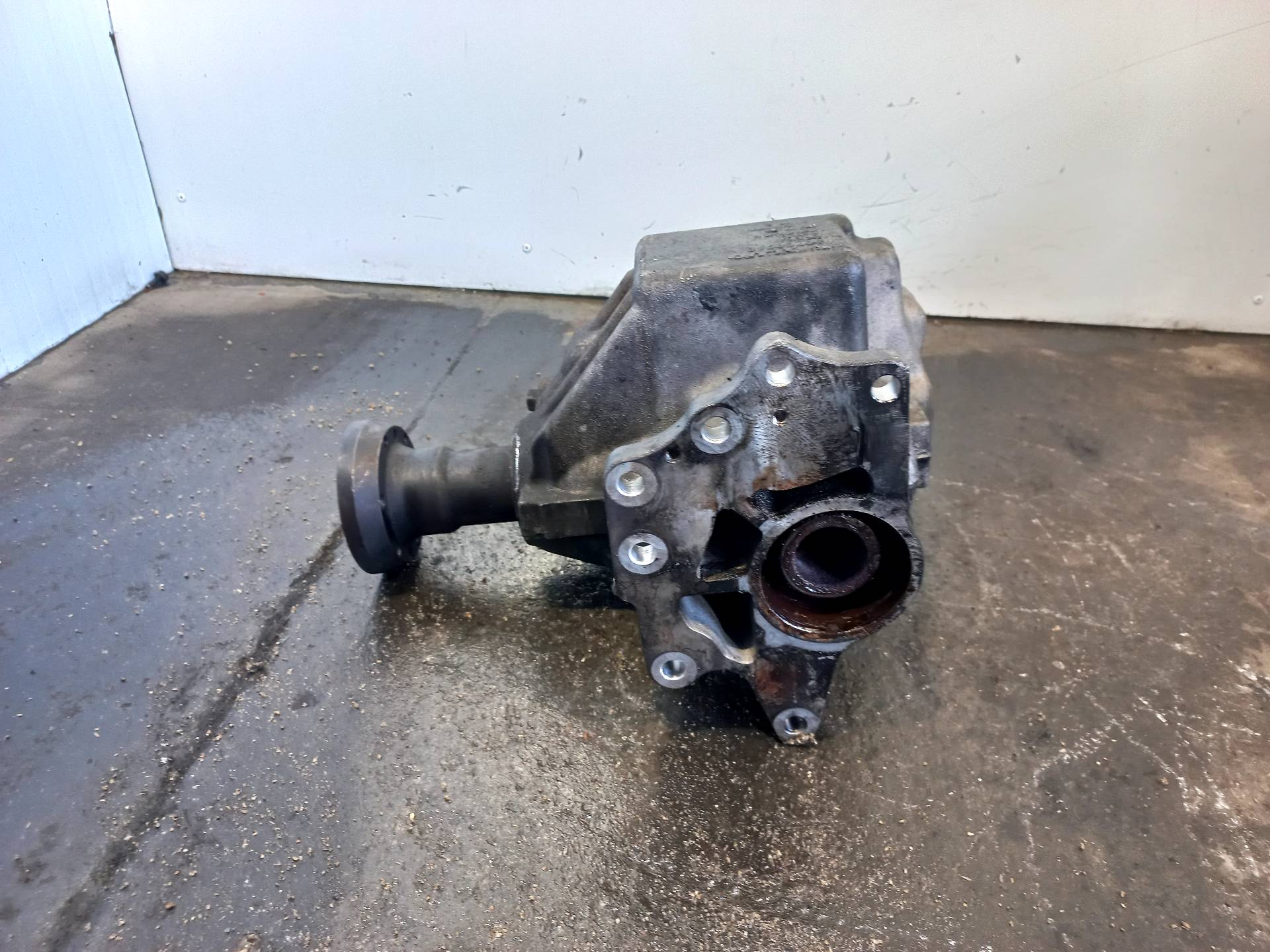 VOLVO XC90 1 generation (2002-2014) Front Transfer Case 30700016 26408775