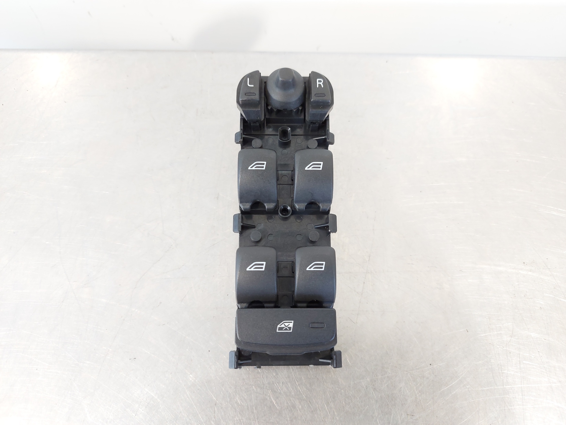 VOLVO V40 2 generation (2012-2020) Front Left Door Window Switch 31376495 26414758