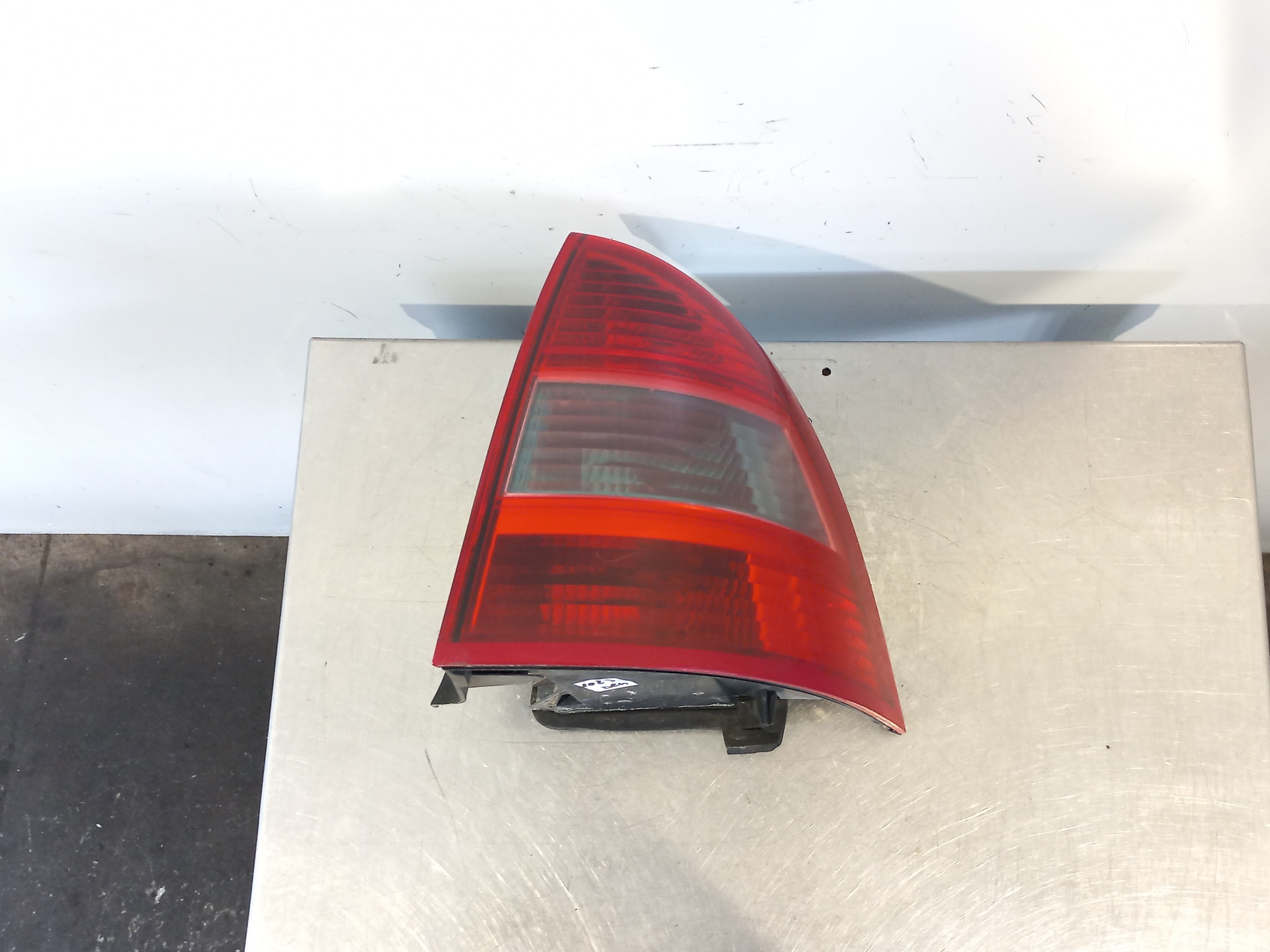 CITROËN C5 1 generation (2001-2008) Rear Right Taillight Lamp 89034070 26413964