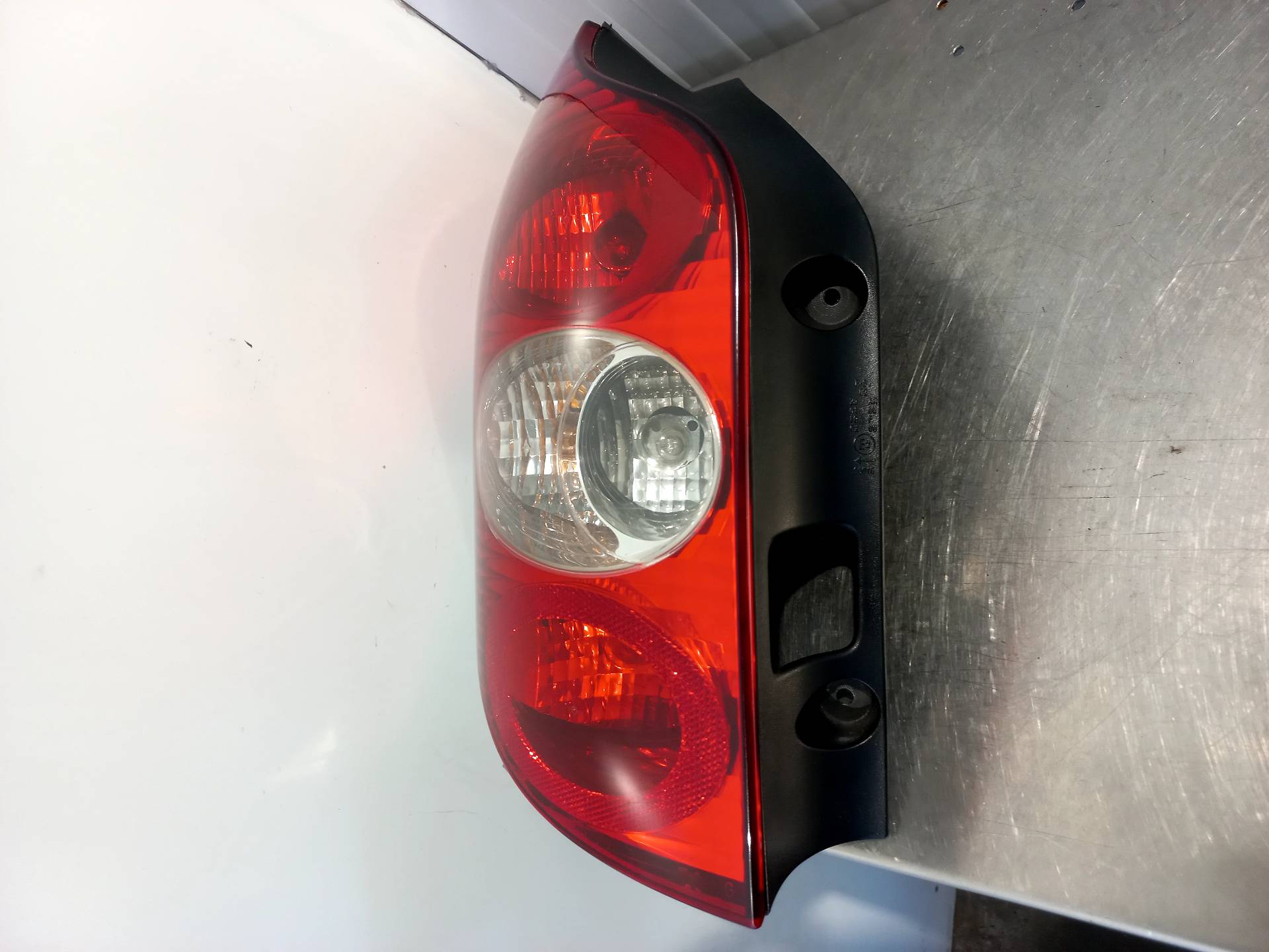 RENAULT Laguna 2 generation (2001-2007) Rear Left Taillight 8200703487 26408325