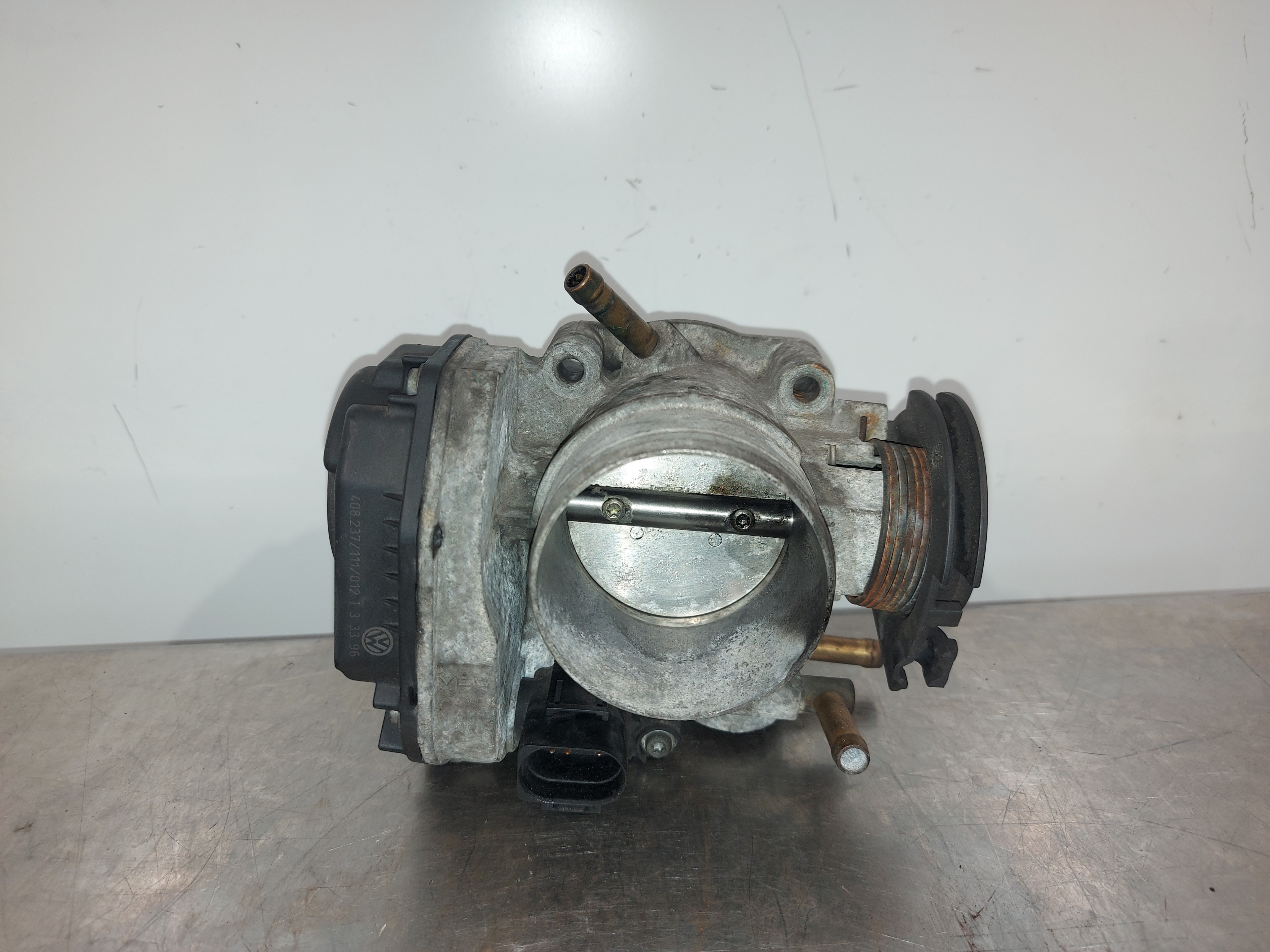 AUDI A3 8L (1996-2003) Throttle Body 06A133064J 26408972