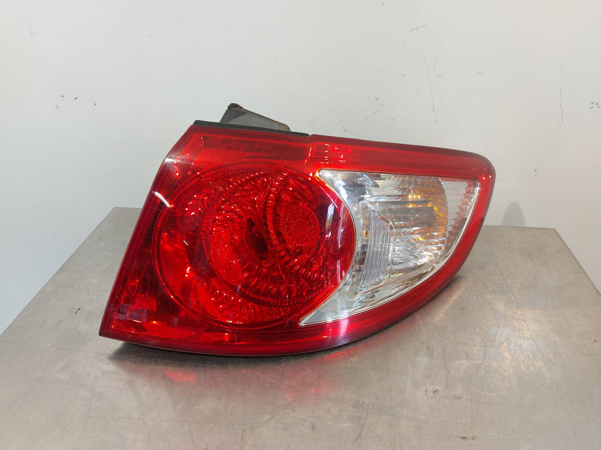 HYUNDAI Santa Fe CM (2006-2013) Rear Right Taillight Lamp 924022B000 26410451