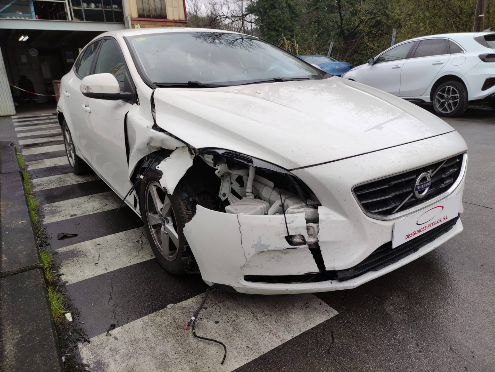 VOLVO V40 2 generation (2012-2020) Генератор 30659390 26409282