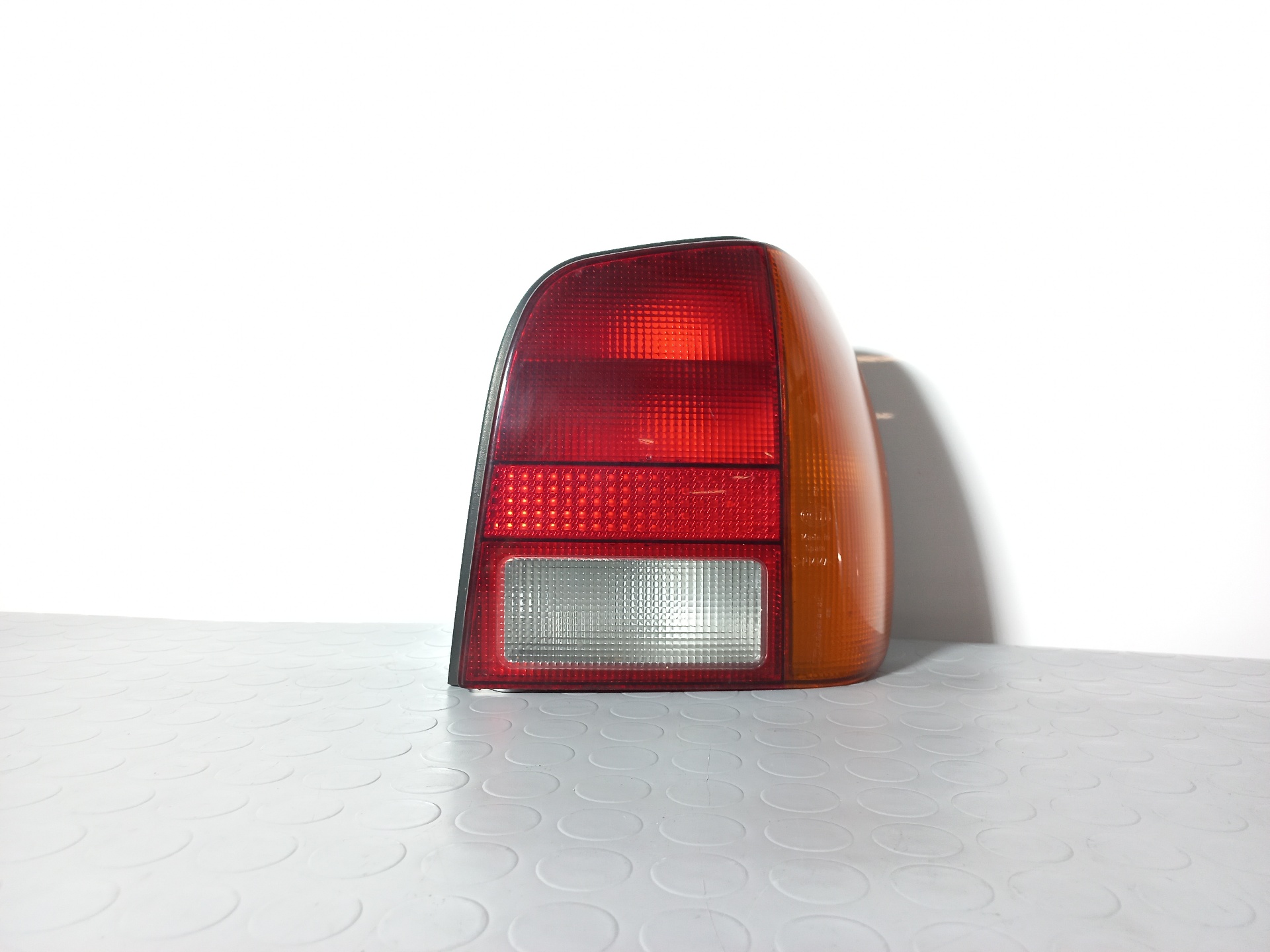 VOLKSWAGEN Polo 3 generation (1994-2002) Rear Right Taillight Lamp 6N0945096 24891902