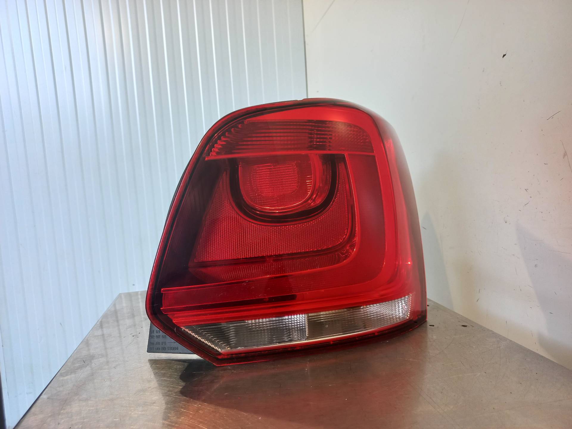 VOLKSWAGEN Polo 6 generation (2017-2024) Rear Right Taillight Lamp 6R0945096N 26410927