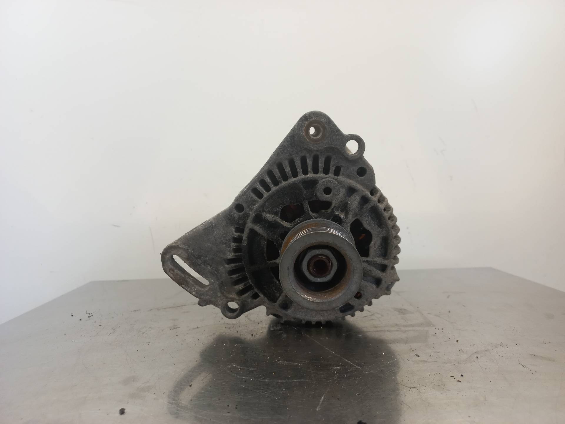 TOYOTA Corolla 1 generation E10 (1966-1970) Alternator 0123310020 24889700