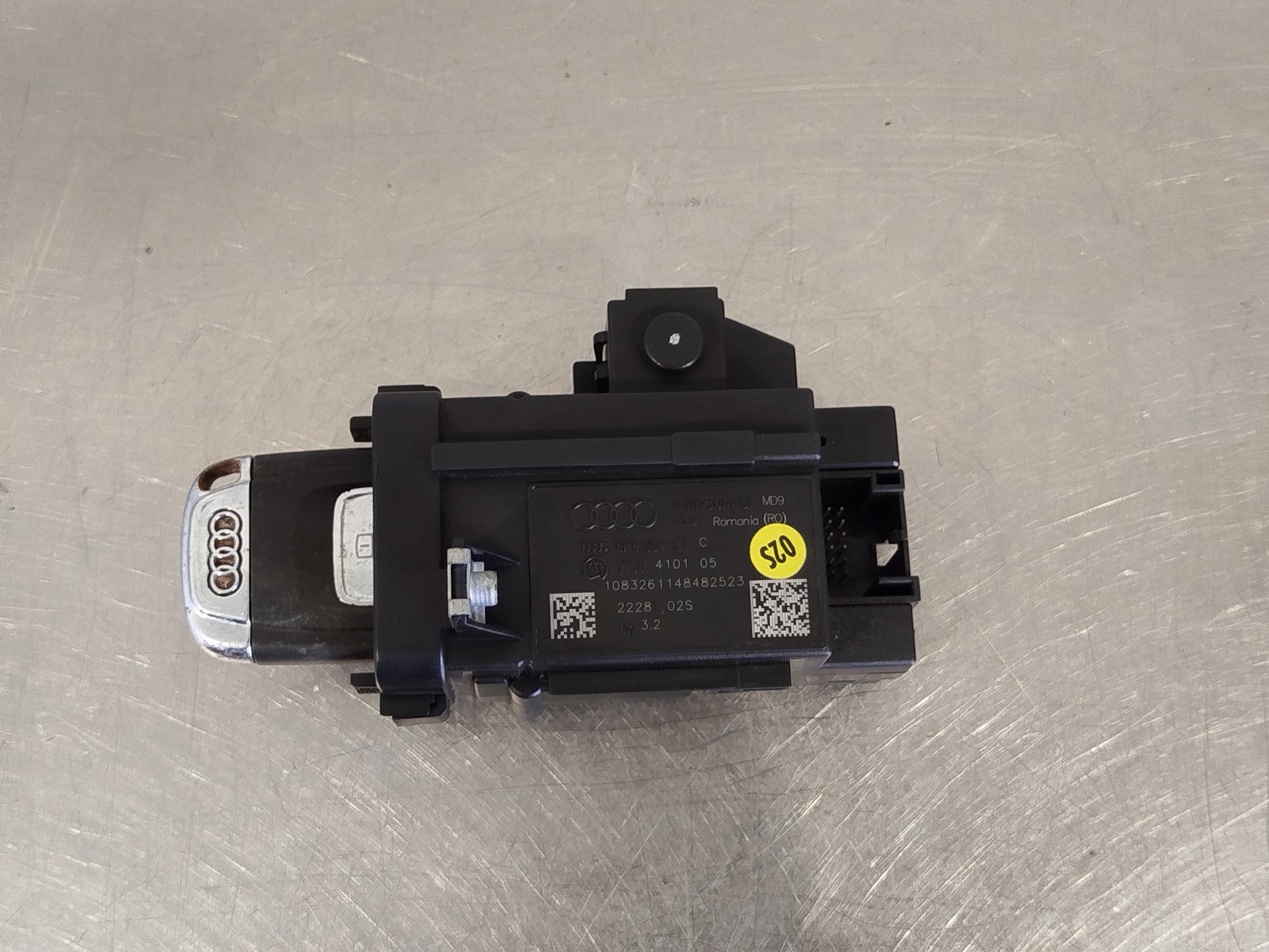 AUDI A4 B8/8K (2011-2016) Ignition Lock 8K0909131 24890043