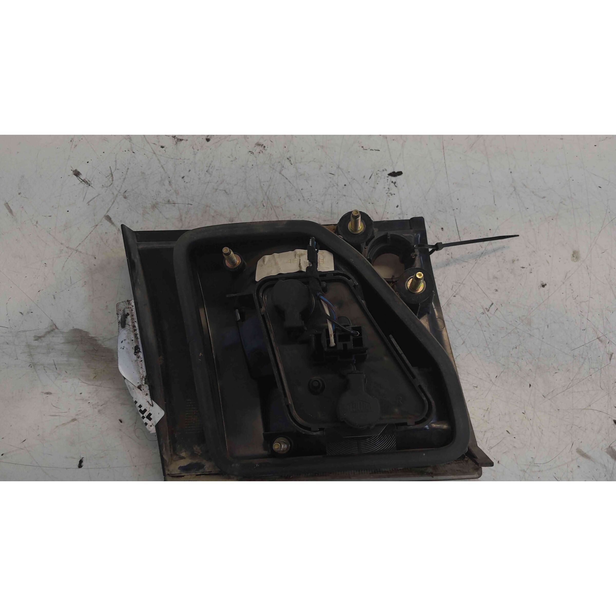 Piloto trasero derecho interior B204L 4957429 de Saab 9-3 (ys3d) 1999-2002 - pieza usada