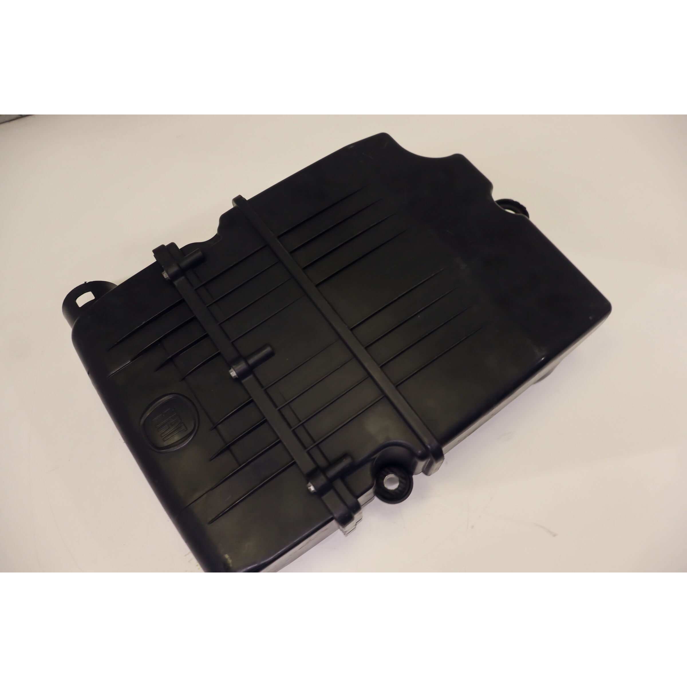 Caja filtro de aire 199A4000 52082554,51773400 de Fiat Grande punto (05>) (2y)(4c) -punto evo (09>) (3j) 2005-2026 - pieza usada