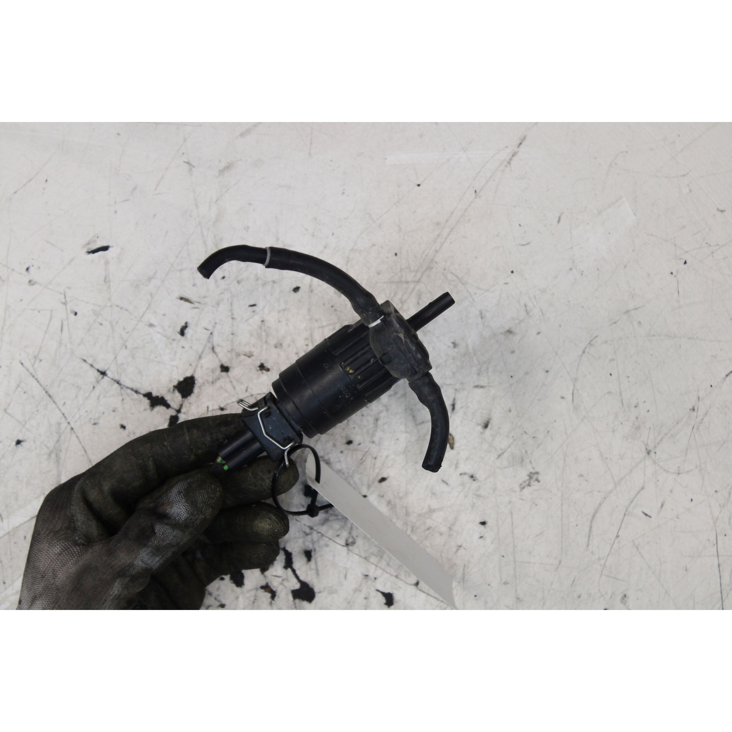 Bomba limpiaparabrisas delantera 55283775 55702893 ,71740942 ,71744225 de Fiat Qubo (08>16<) (16>19<) 2007-0