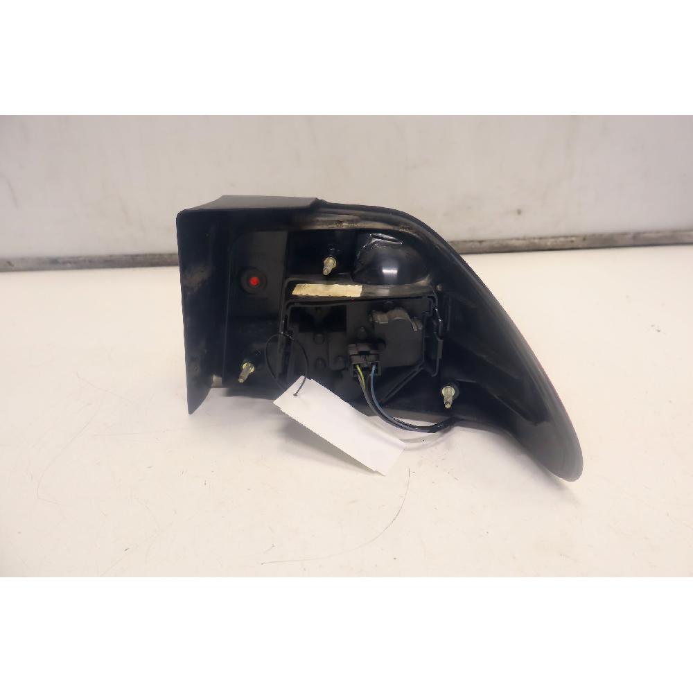 Piloto trasero izquierdo B204L 4468955 de Saab 900 ii 1994-1998 - pieza usada
