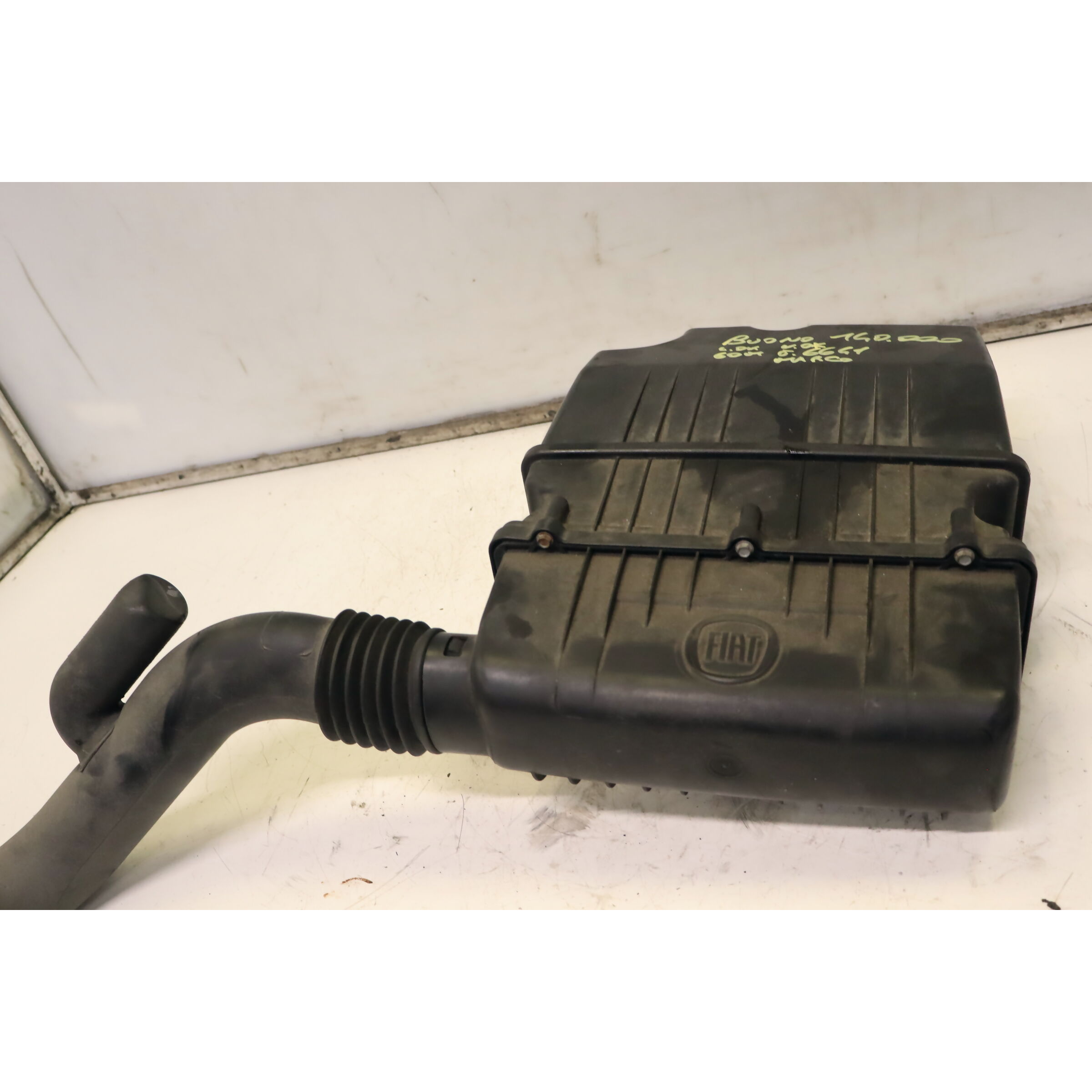 Caja filtro de aire 350A1000 52082554,51773400 de Fiat Grande punto (05>) (2y)(4c) -punto evo (09>) (3j) 2005-2026 - pieza usada