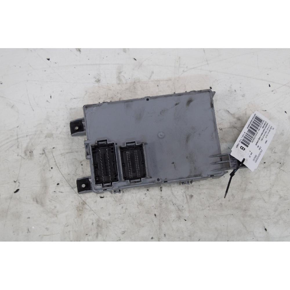 Scatola porta fusibili 199A2000 01358812080 de Fiat Qubo (08>16<) (16>19<) 2007-0 - pieza usada