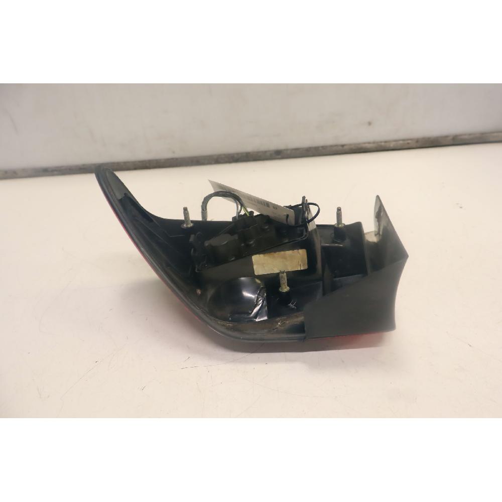 Piloto trasero izquierdo B204L 4468955 de Saab 900 ii 1994-1998 - pieza usada