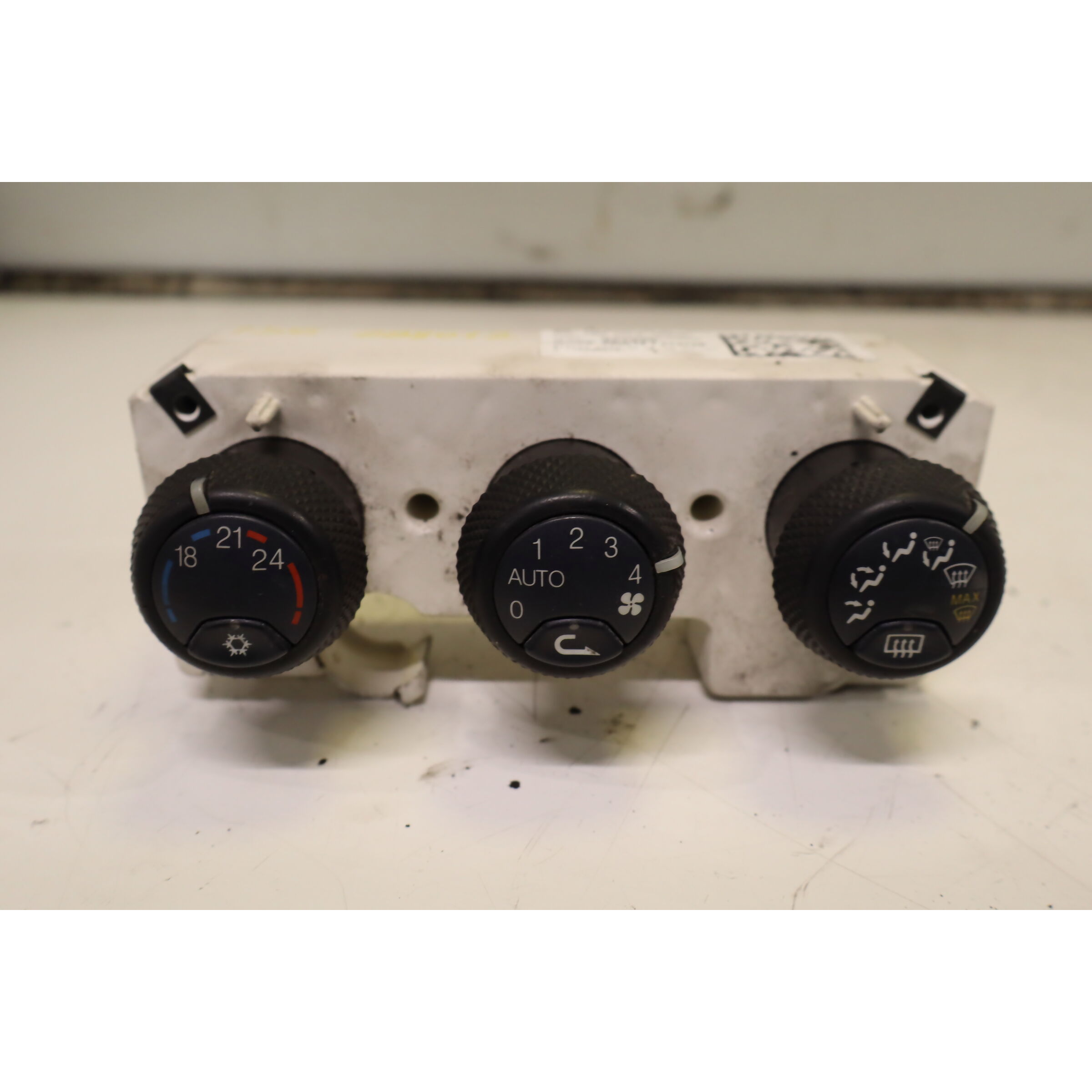 Mando del climatizador AR32201 16238079 de Alfa romeo 156 (932_) 1997-2000