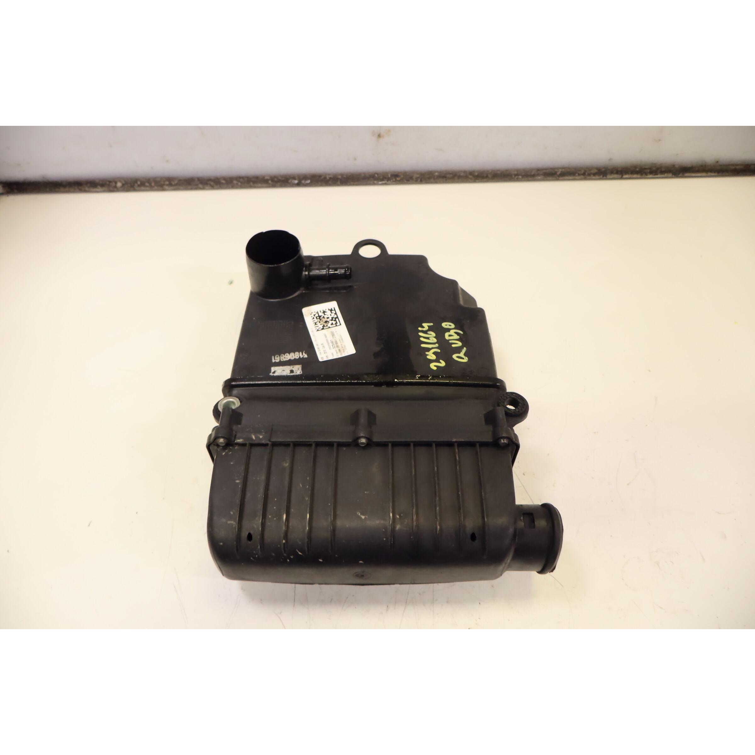 Caja filtro de aire 350A1000 51773400 de Fiat Fiorino furgón/ranchera familiar (225_) 2007-2019 - pieza usada