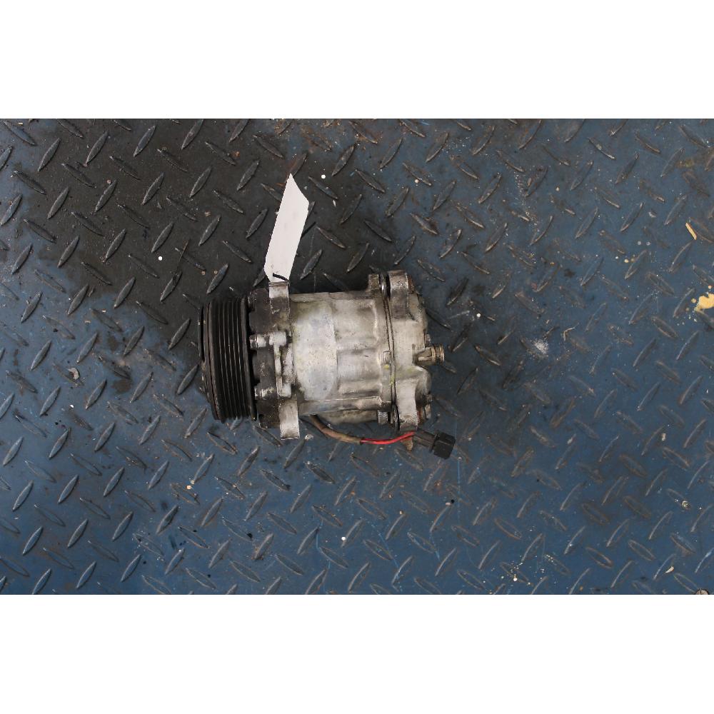 Compresor del aire acondicionado AEX 7158 de Volkswagen Polo iii (6n1) 1994-1995 - pieza usada