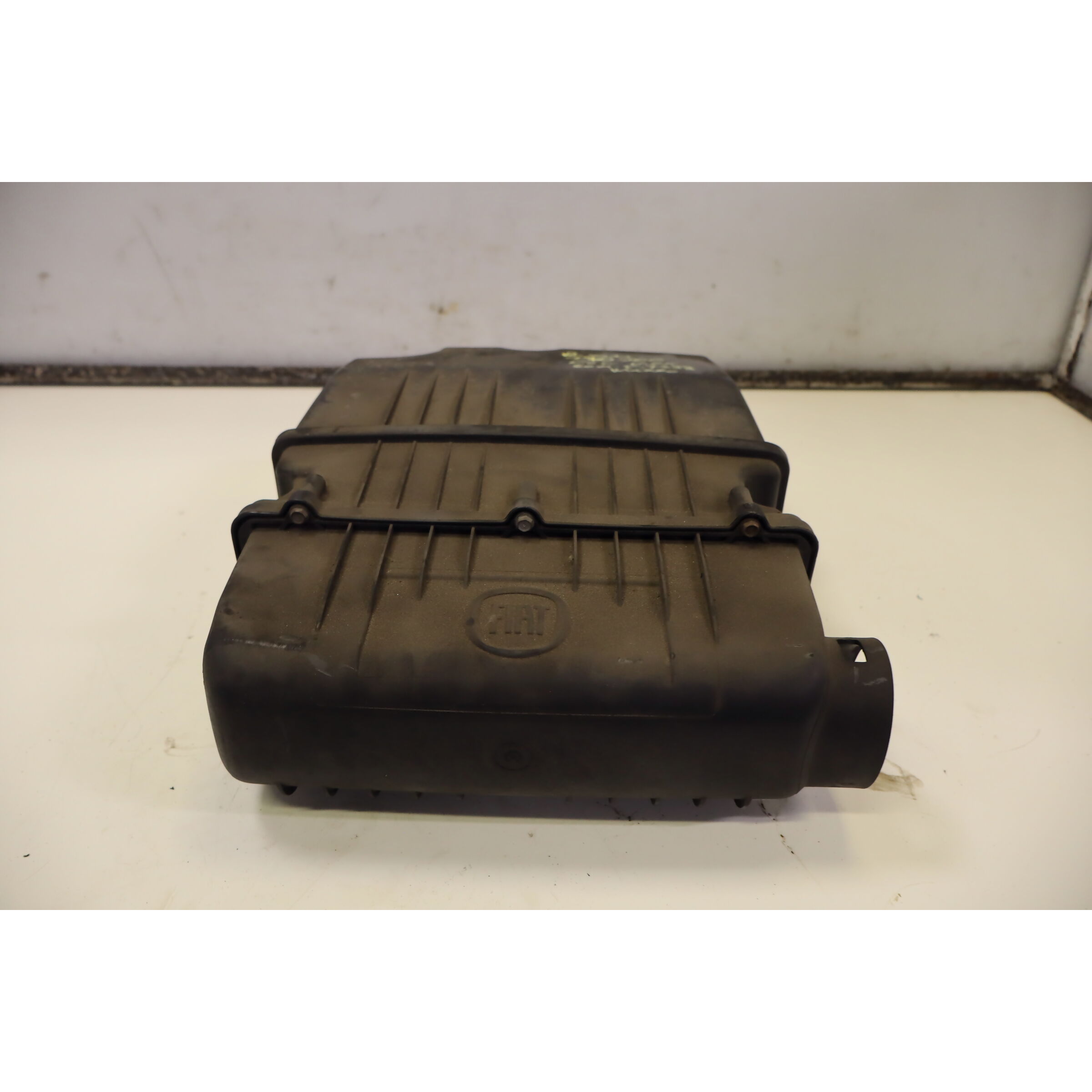 Caja filtro de aire 350A1000 52082554,51773400 de Fiat Panda / panda classic (169_) 2010-2013 - pieza usada