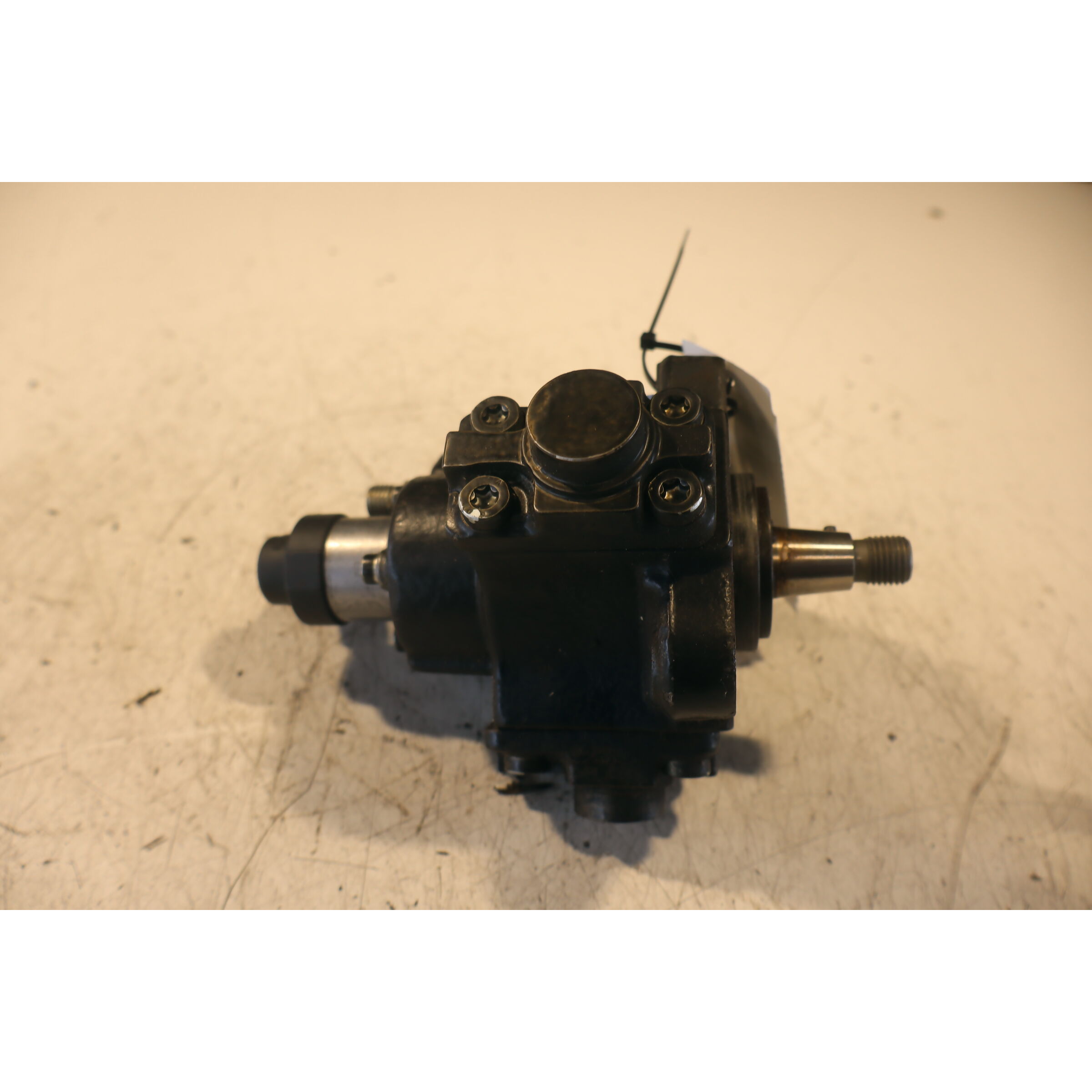 Bomba de inyección 55260384 0445010466,0445010397 de Jeep Renegade suv (bu, b1, bv) 0-0 - pieza usada