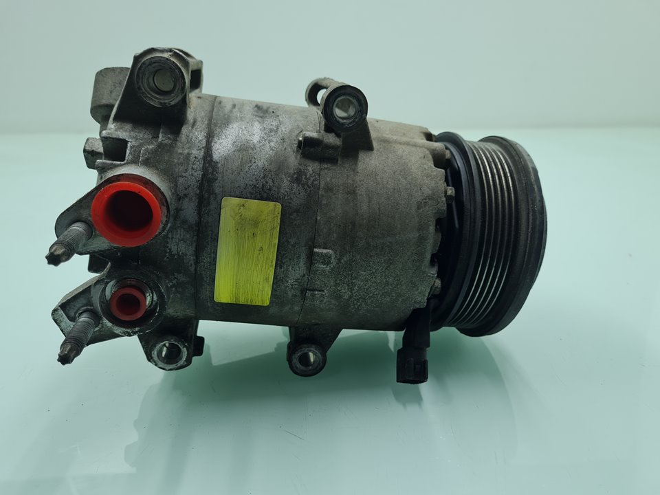Compresseur clim T1DA 2025775 de Ford Focus iii sedán 2010-2015 116 CV - pieza usada