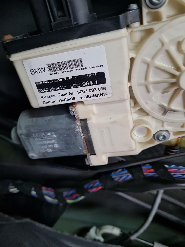 Elevalunas delantero derecho 204D4 51333448250 de Bmw X3 (e83) 2004-2007 150 CV con 440000 km - pieza usada