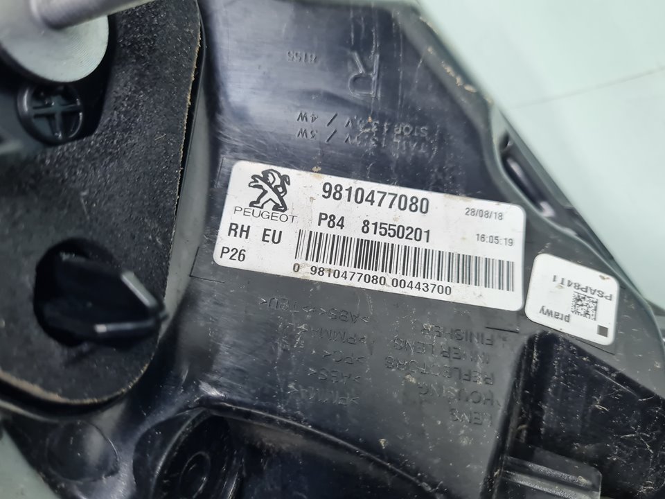 Piloto trasero derecho YH01 9810477080 de Peugeot 3008 suv (mc_, mr_, mj_, m4_) 2016-0 131 CV con 91237 km - pieza usada